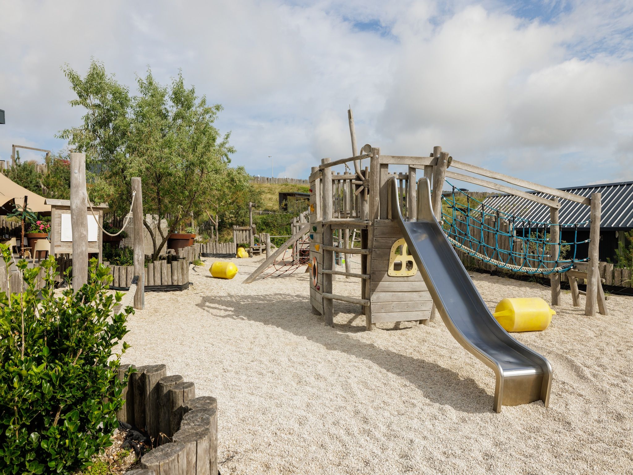 Parkfaciliteiten bij Sea Lodges Bloemendaal 3 in Bloemendaal
