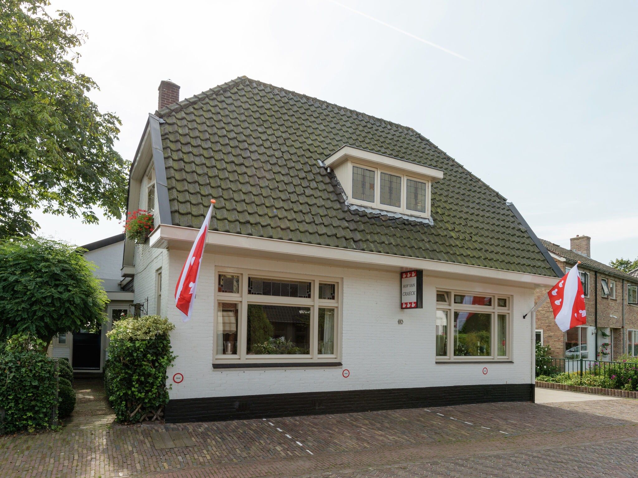 De buitenkant van Hof van Craeck 6 pers in Bergen