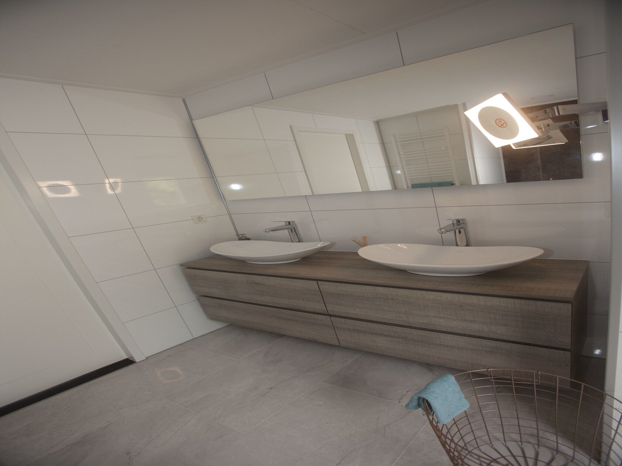 De badkamer van Resort Mooi Bemelen 5 in Bemelen