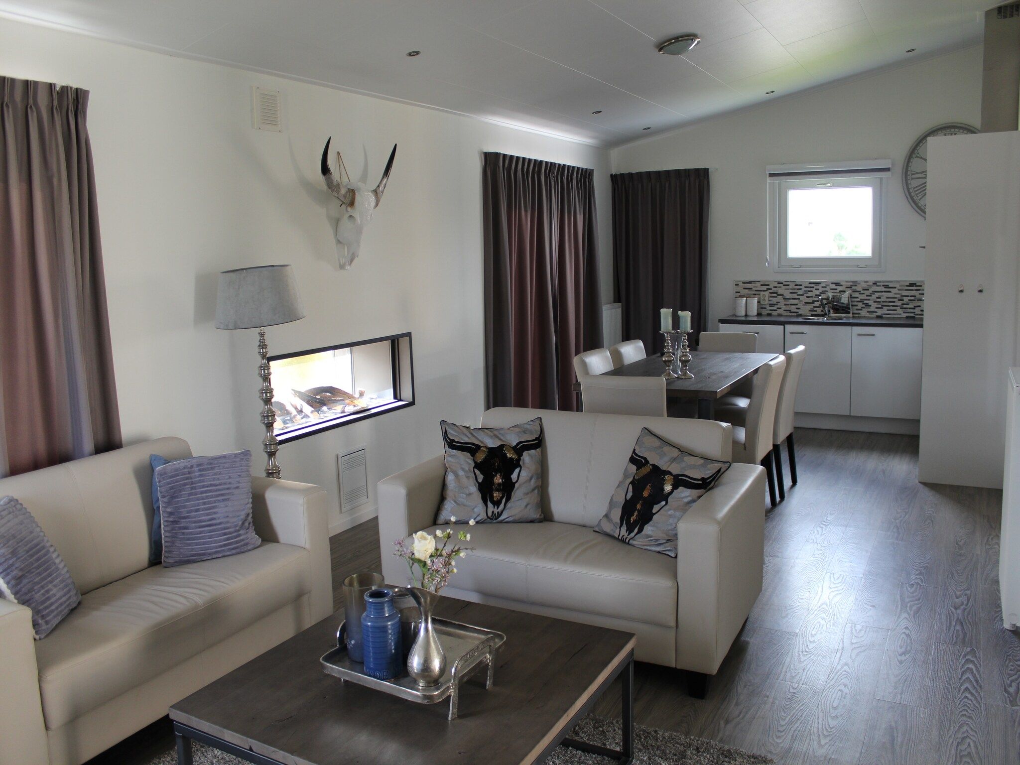 De woonkamer van Resort Mooi Bemelen 3 in Bemelen