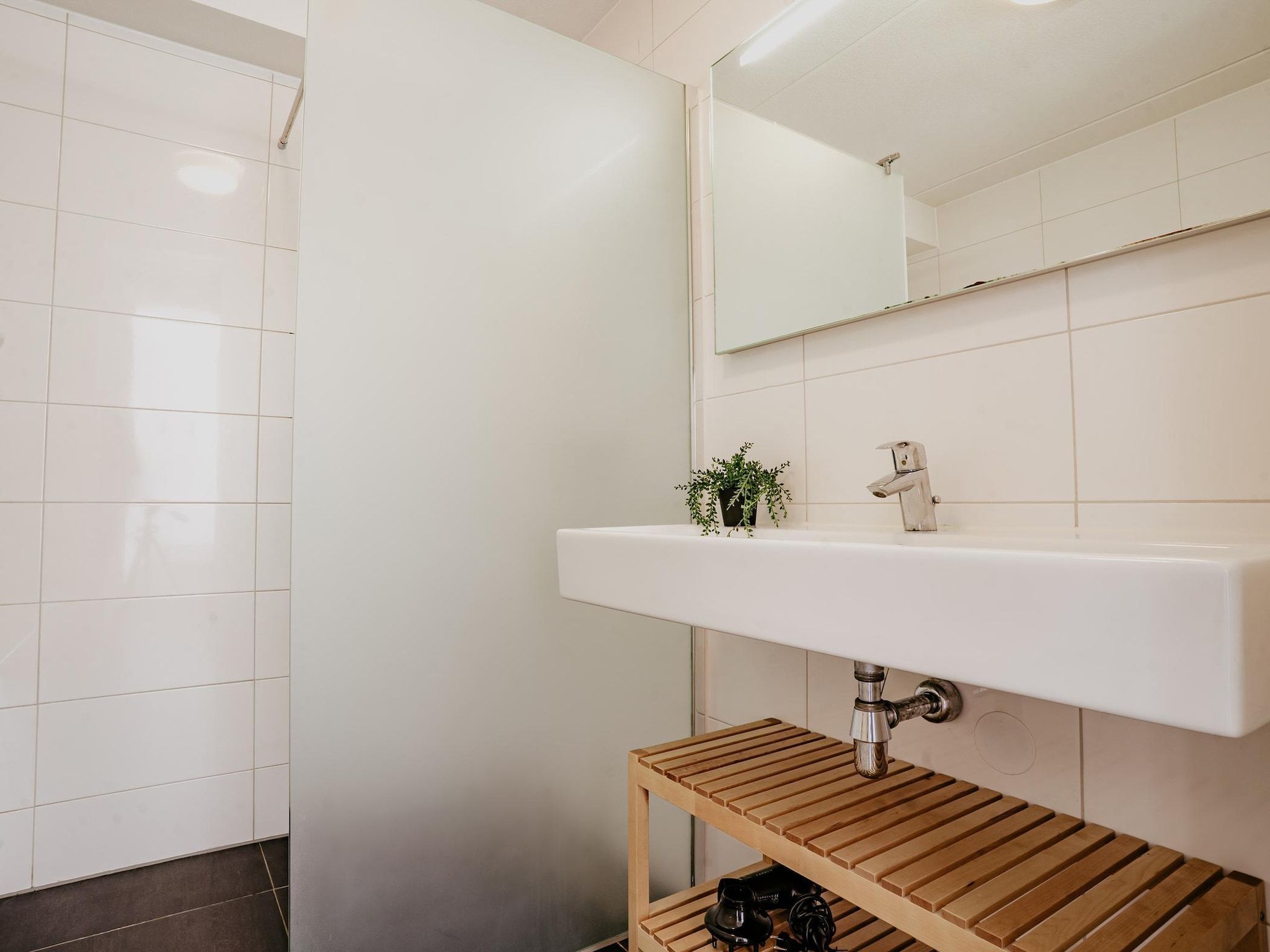 De badkamer van Waterpark de Meerparel  1 in Uitgeest