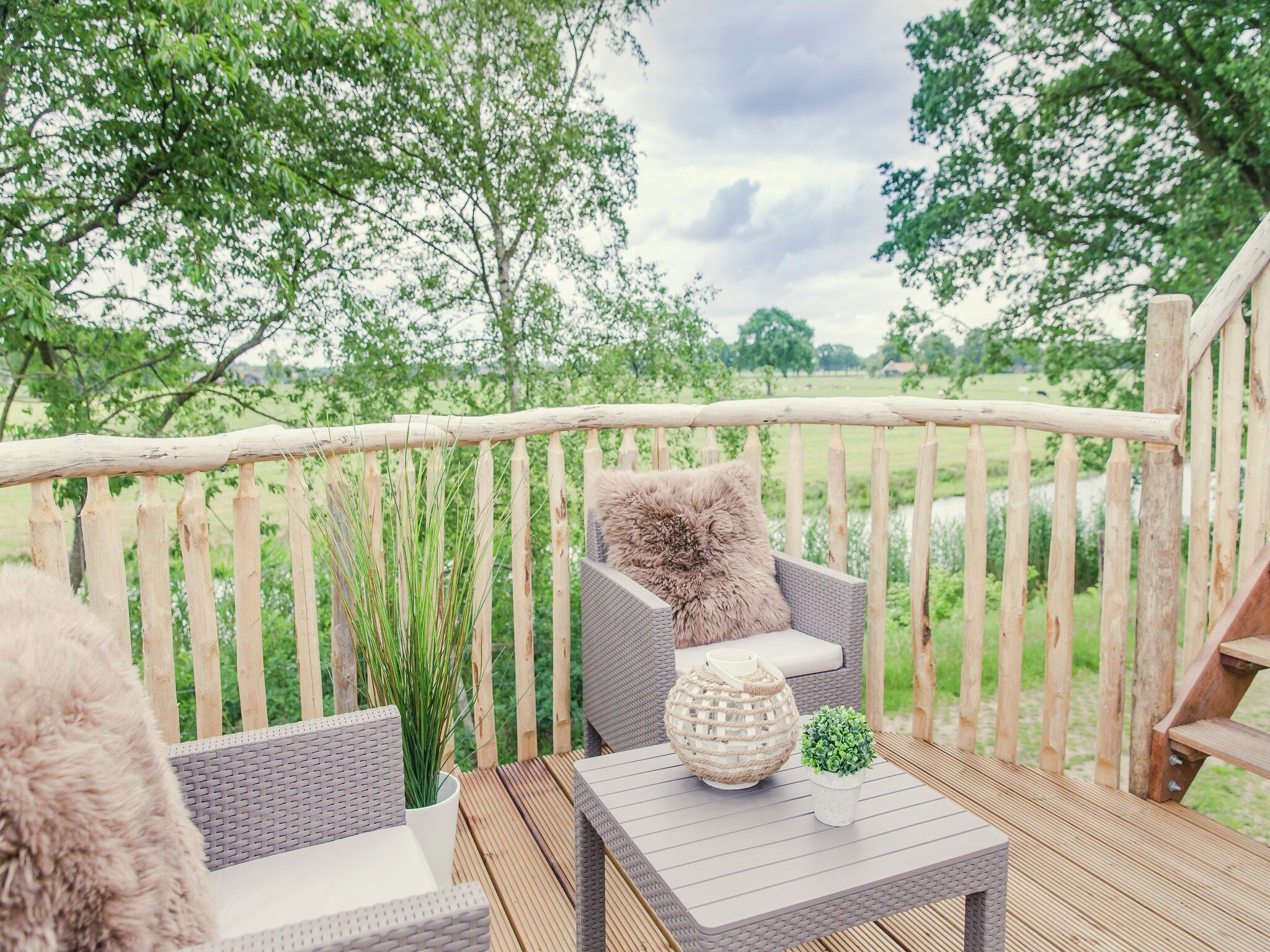 Het terras van Vakantiepark Mölke 14 in Zuna