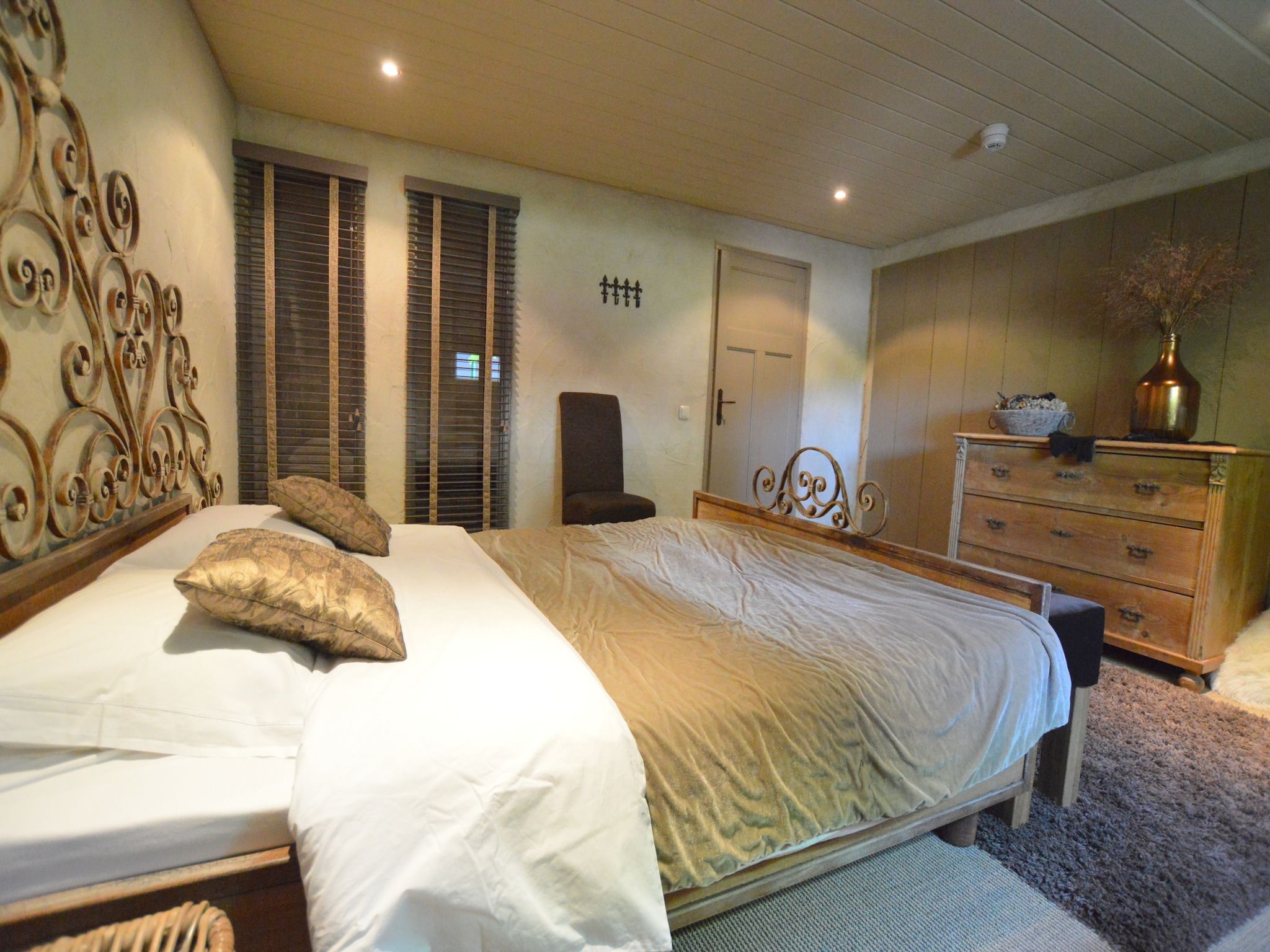 Een slaapkamer van La Grande Maison Douce in Alphen