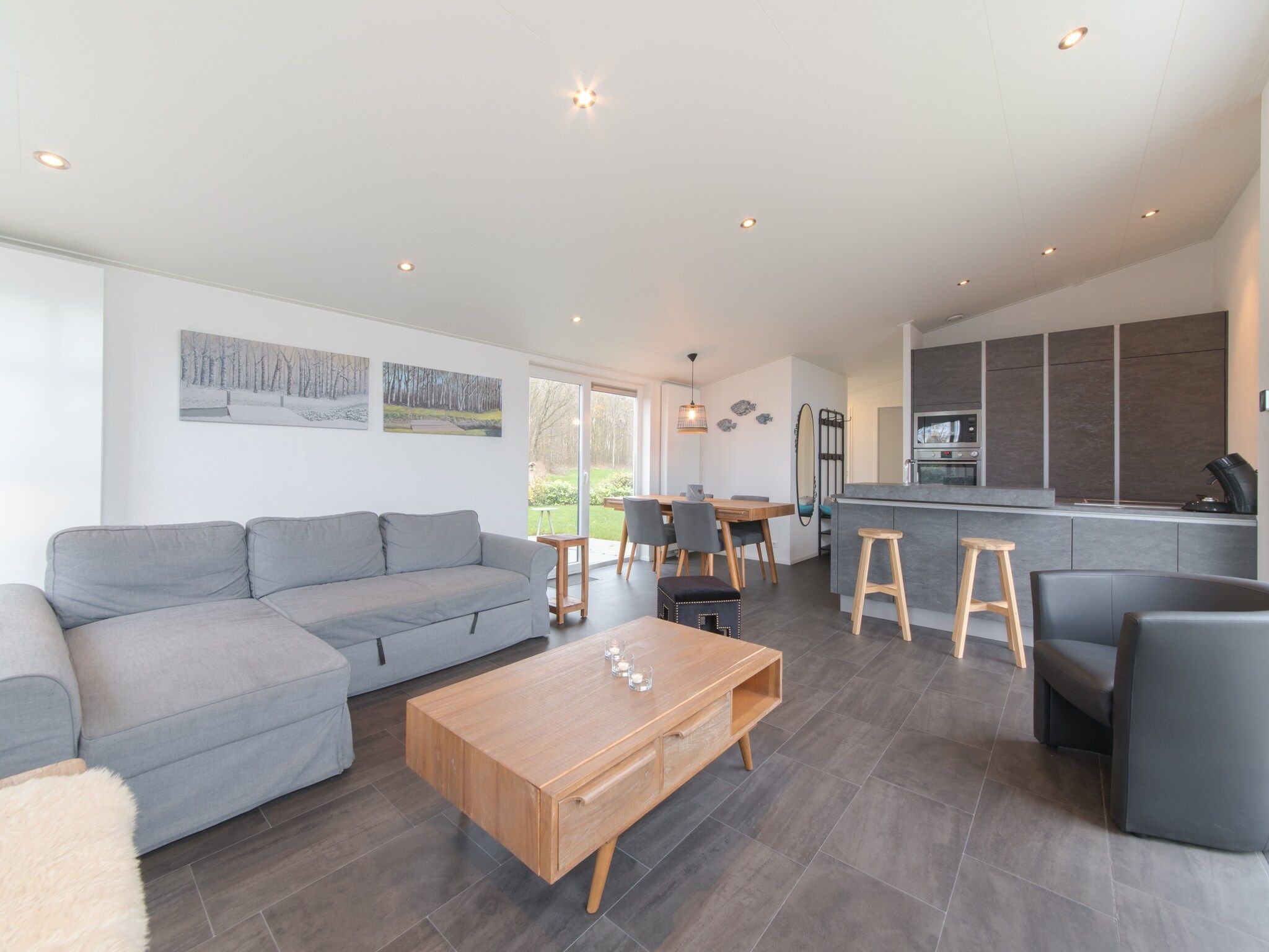 De woonkamer van Water Resort Oosterschelde 91 in Wemeldinge