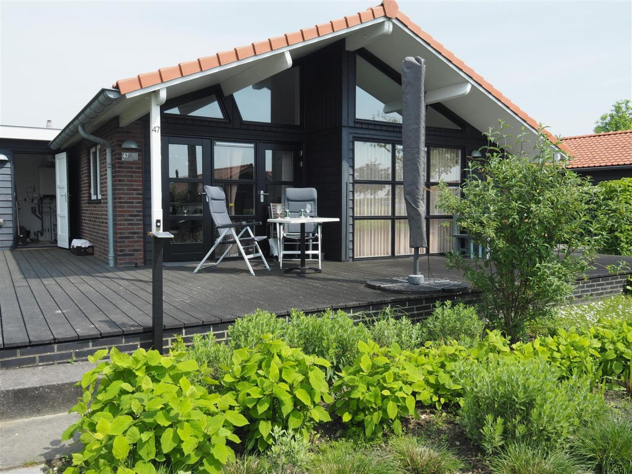 De buitenkant van Dichtbij de Oosterschelde in Kattendijke