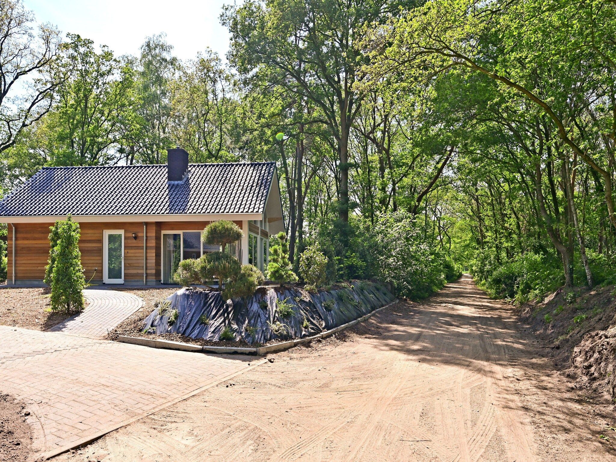 De buitenkant van Zijzicht in Reutum-Weerselo