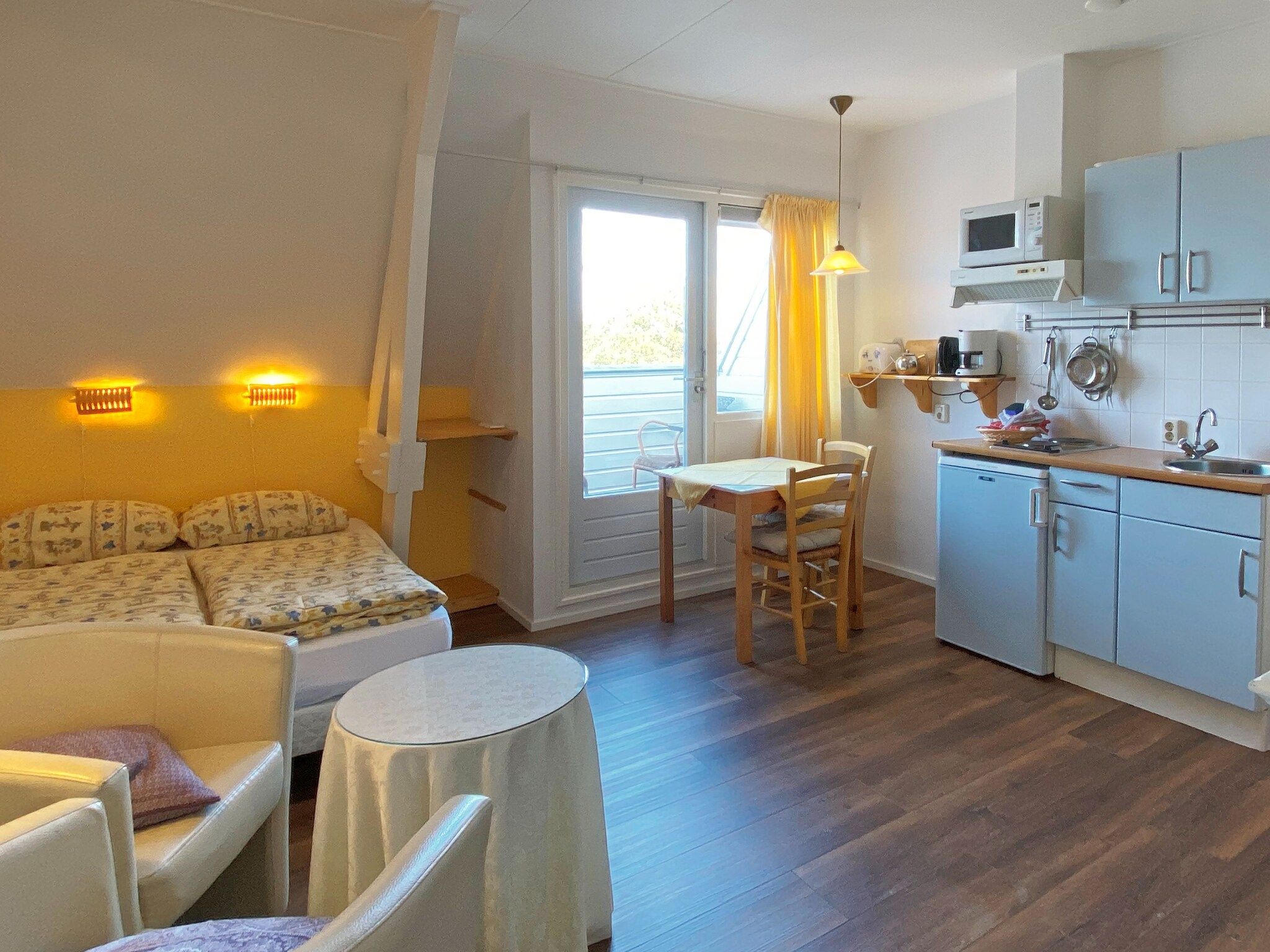 De keuken van Huize Glory Bergkristal in Bergen aan Zee