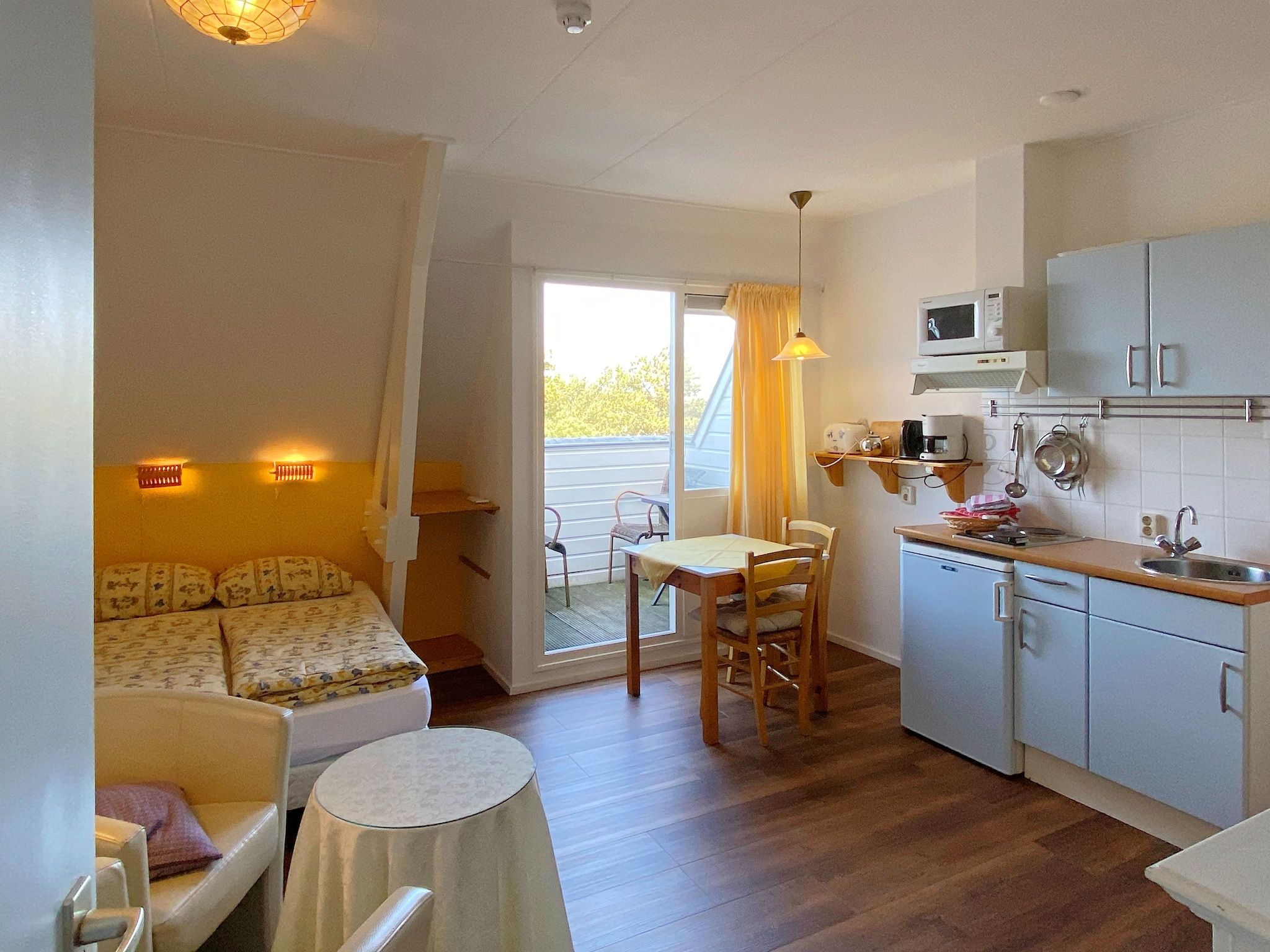 De keuken van Huize Glory Bergkristal in Bergen aan Zee