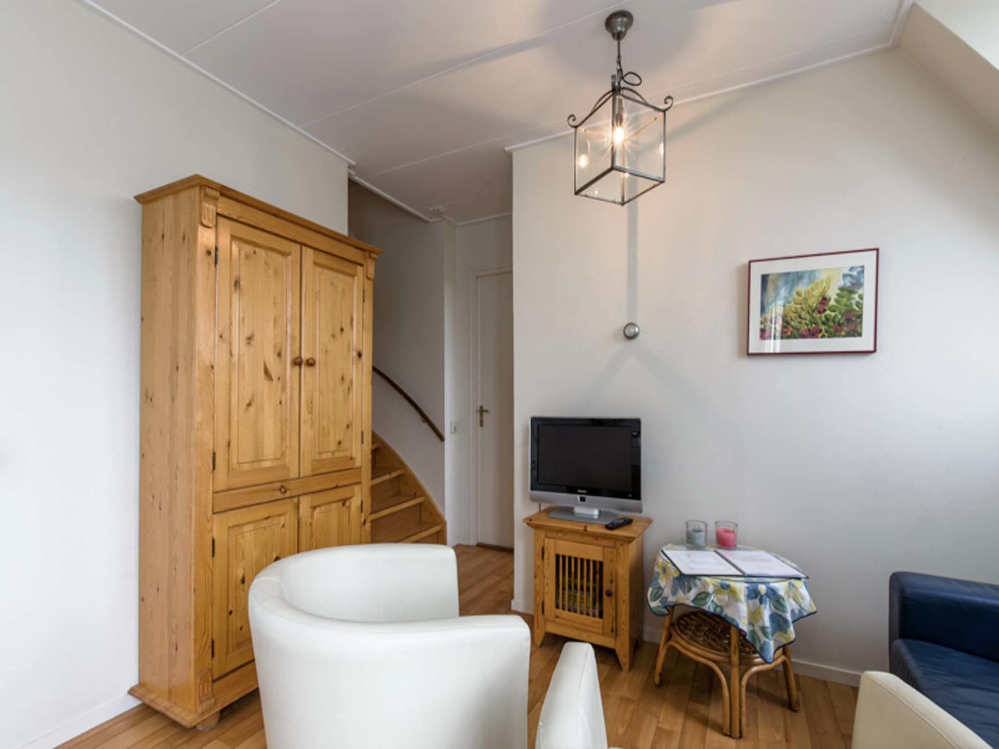 De woonkamer van Huize Glory Tijgeroog in Bergen aan Zee