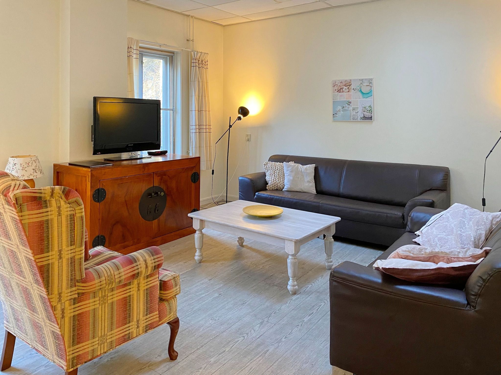 De woonkamer van Huize Glory Granaat in Bergen aan zee
