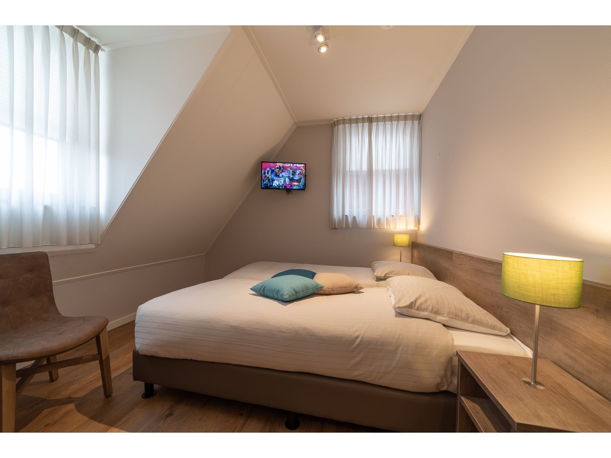 Een slaapkamer van 8 pers met jacuzzi in Colijnsplaat