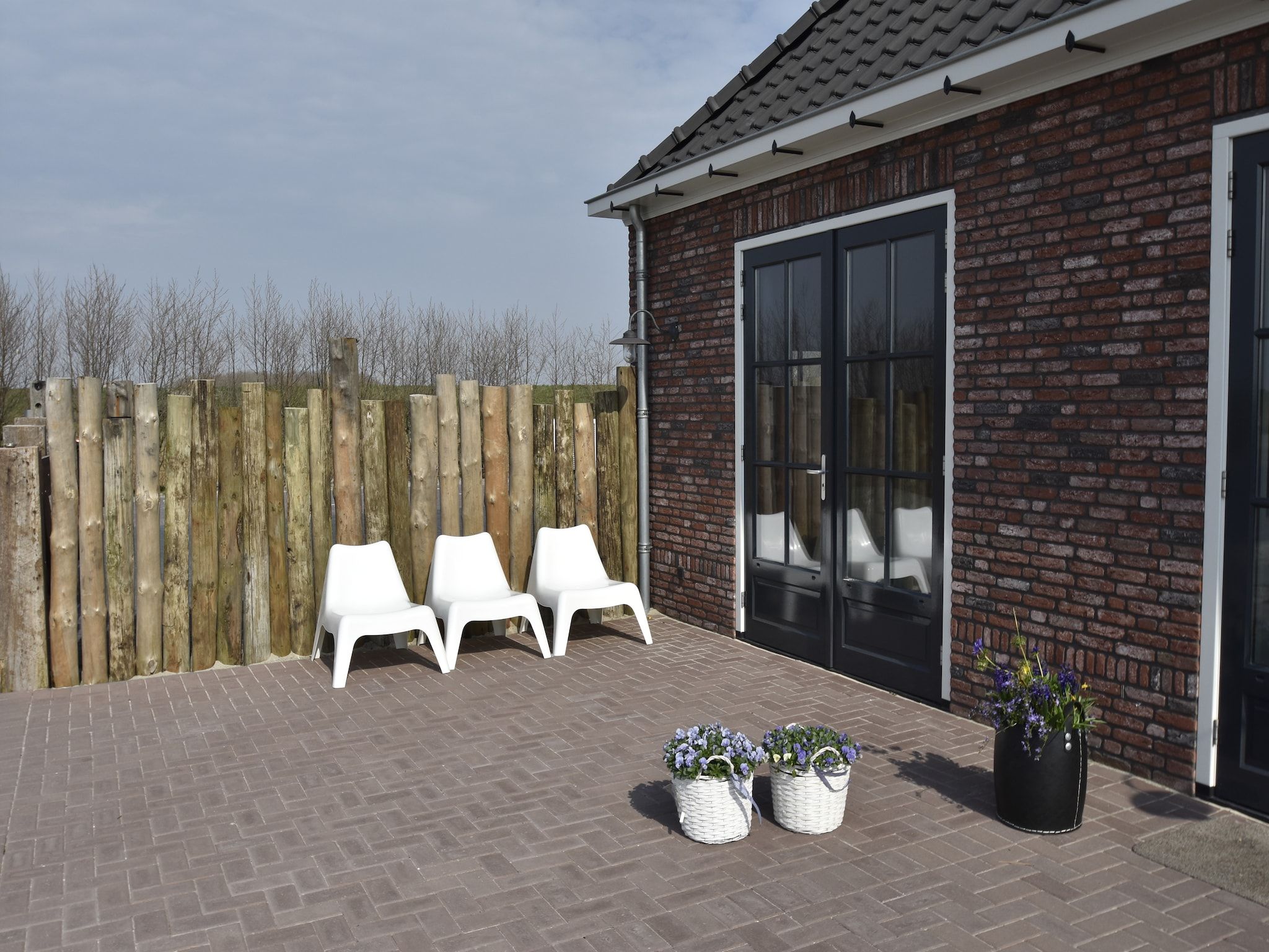De buitenkant van Hazenborgh - Studio Eb in Callantsoog