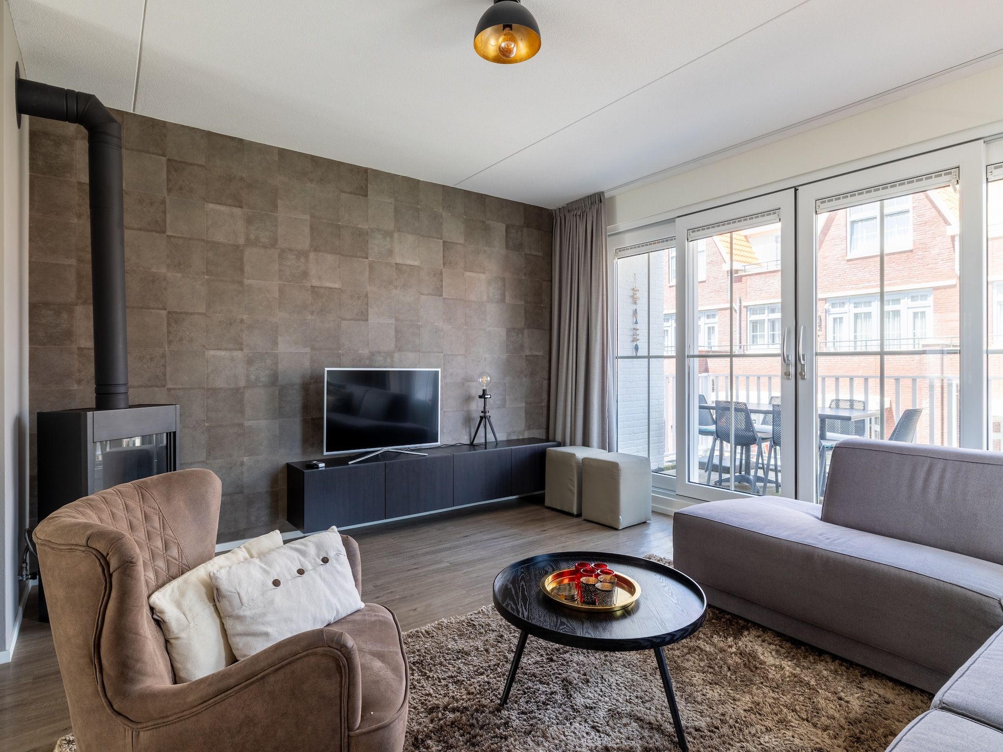 De woonkamer van appartement Kaapduinseweg 13 Dishoek 13D luxe 6p sauna in Koudekerke