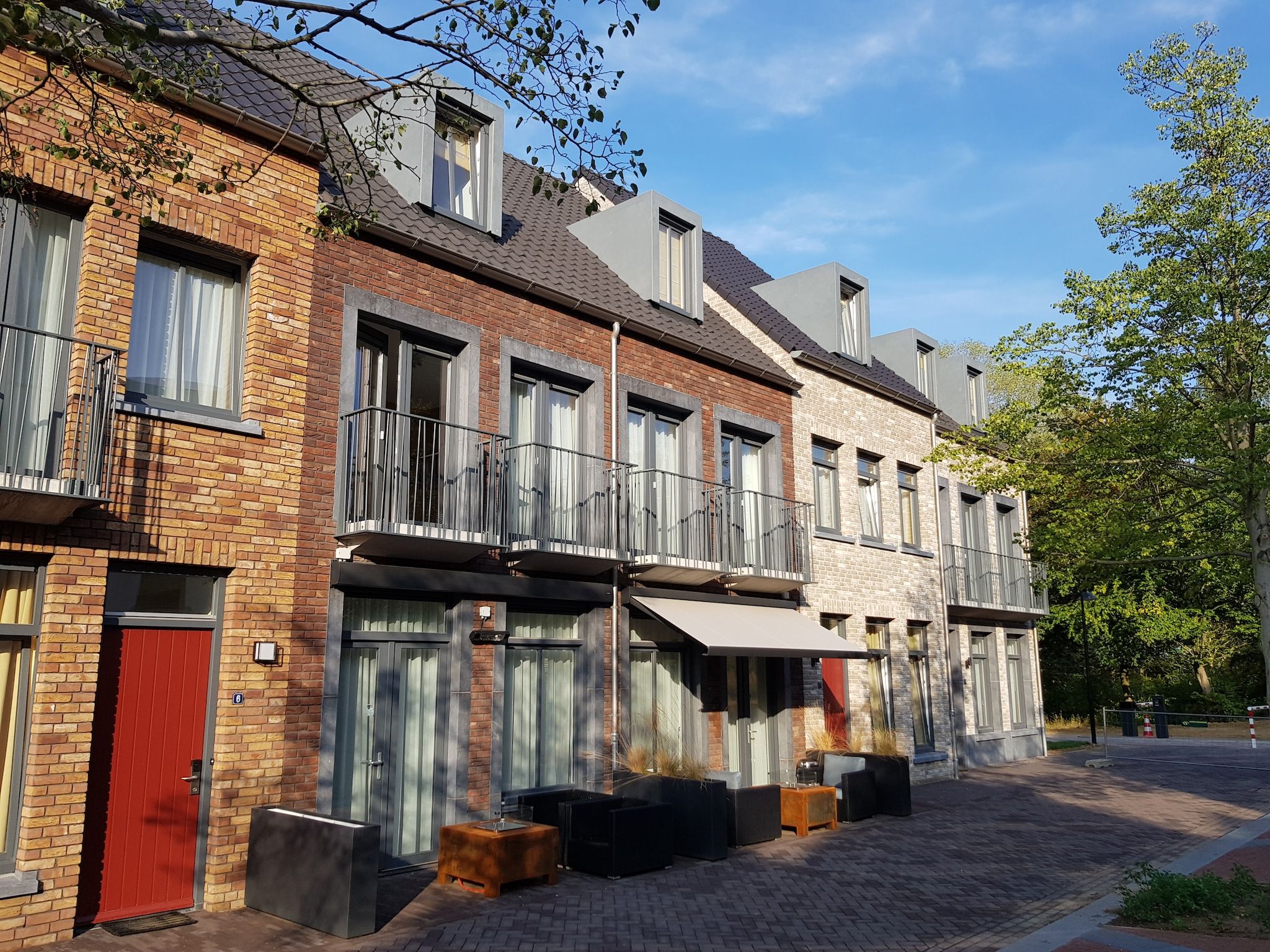 De buitenkant van Resort Maastricht 8 in Maastricht