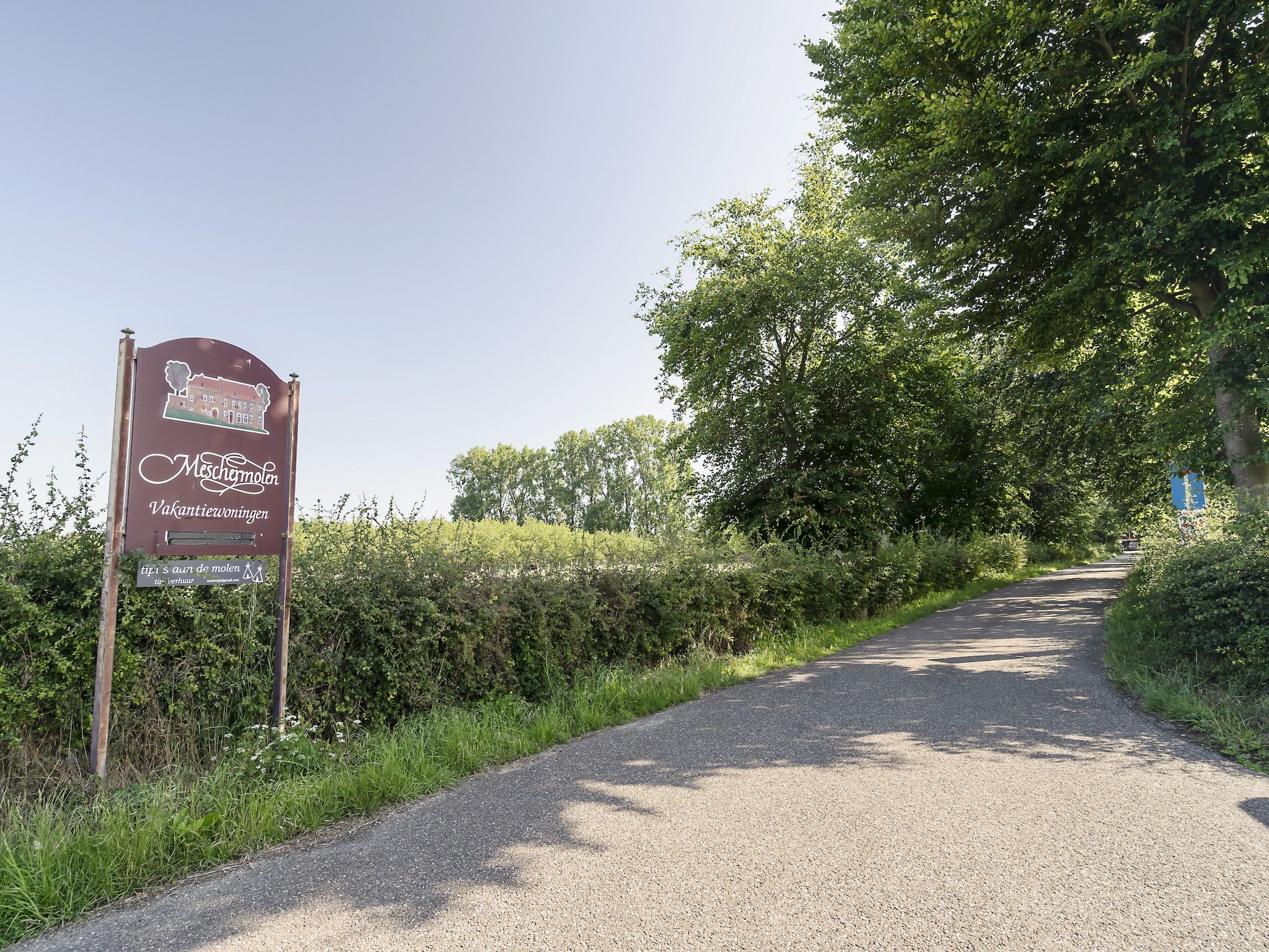 De omgeving van Meschermolen 1 in Mesch-Eijsden