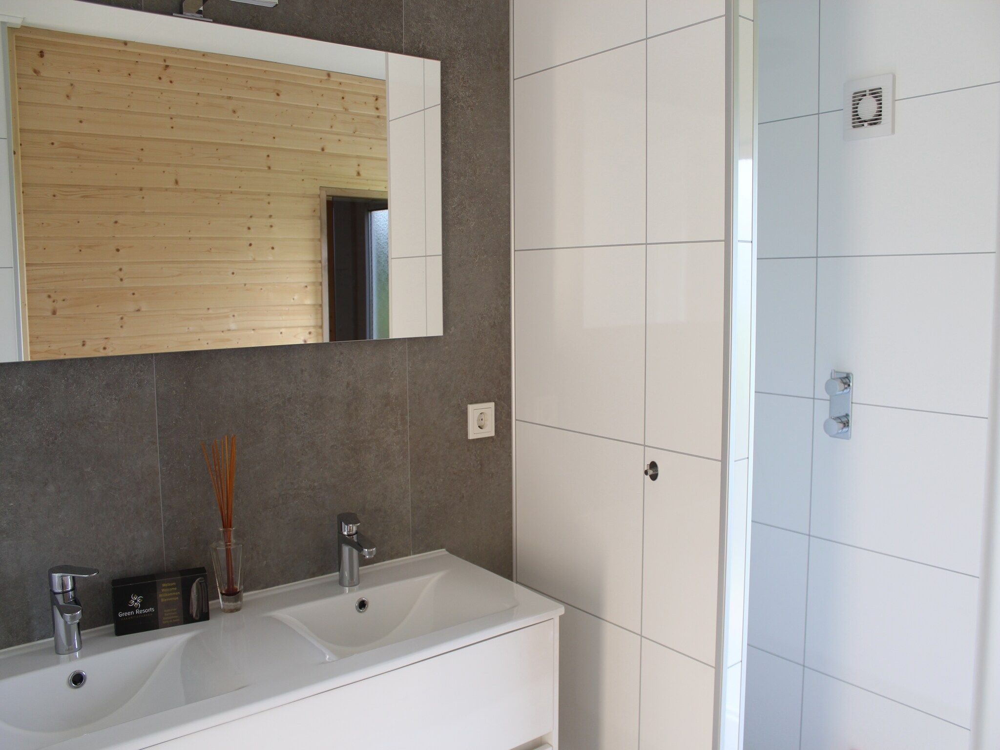 De badkamer van Resort Mooi Bemelen 10 in Bemelen