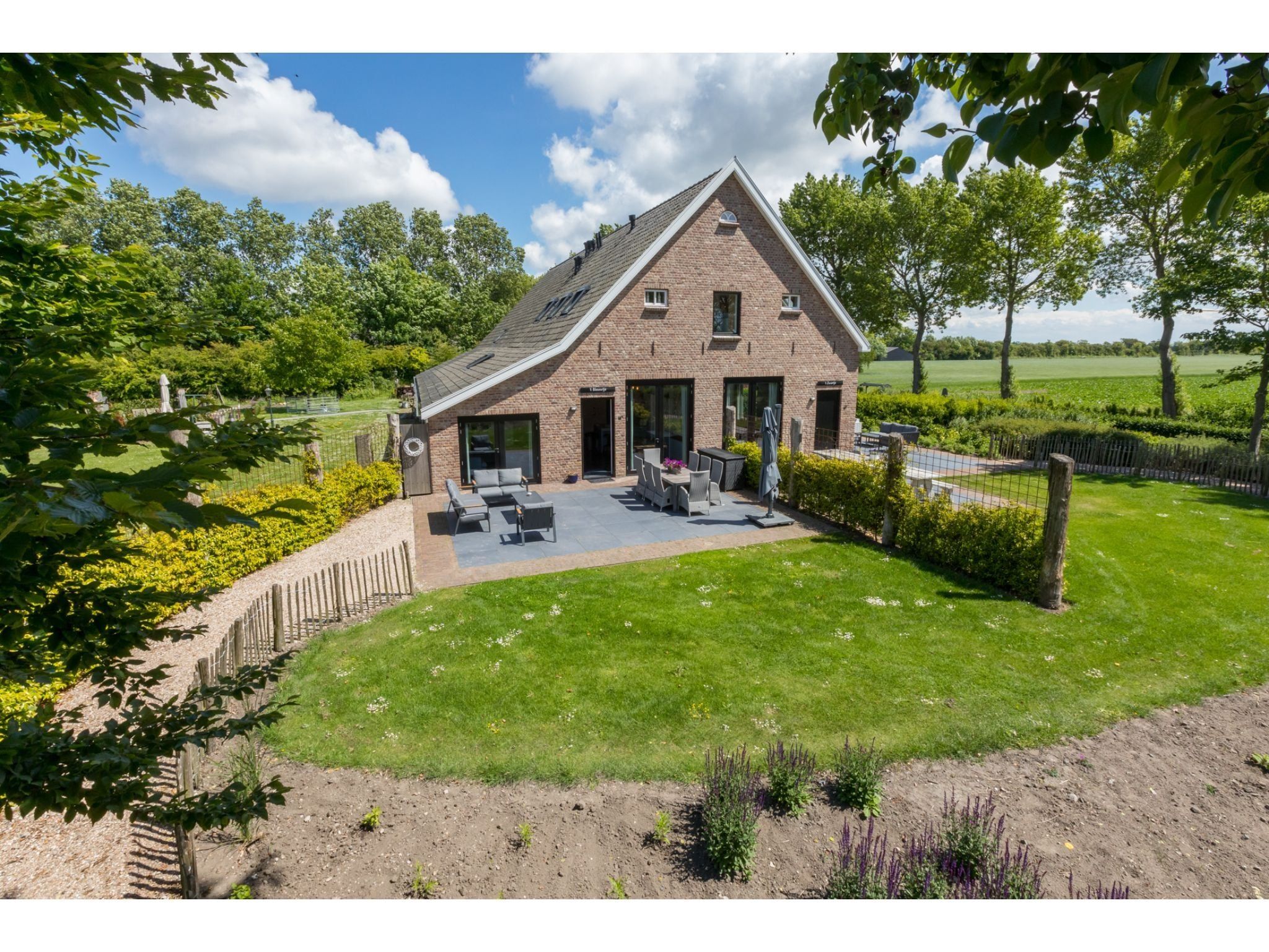 De buitenkant van Lepelstraat 18A  Vrouwenpolder "'t Blauwtje" in Vrouwenpolder