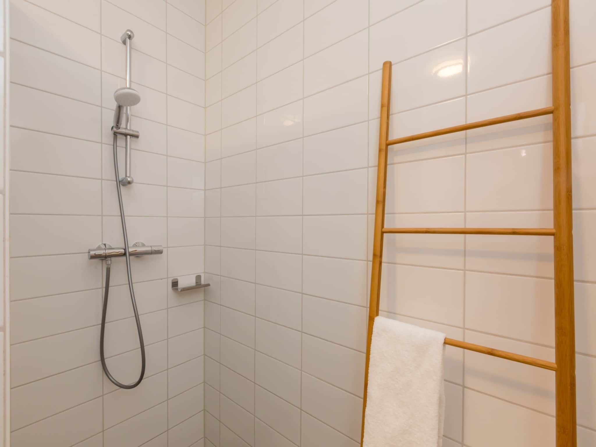 De badkamer van Aparthotel Zoutelande - Luxe 3-persoons comfort appartement in Zoutelande