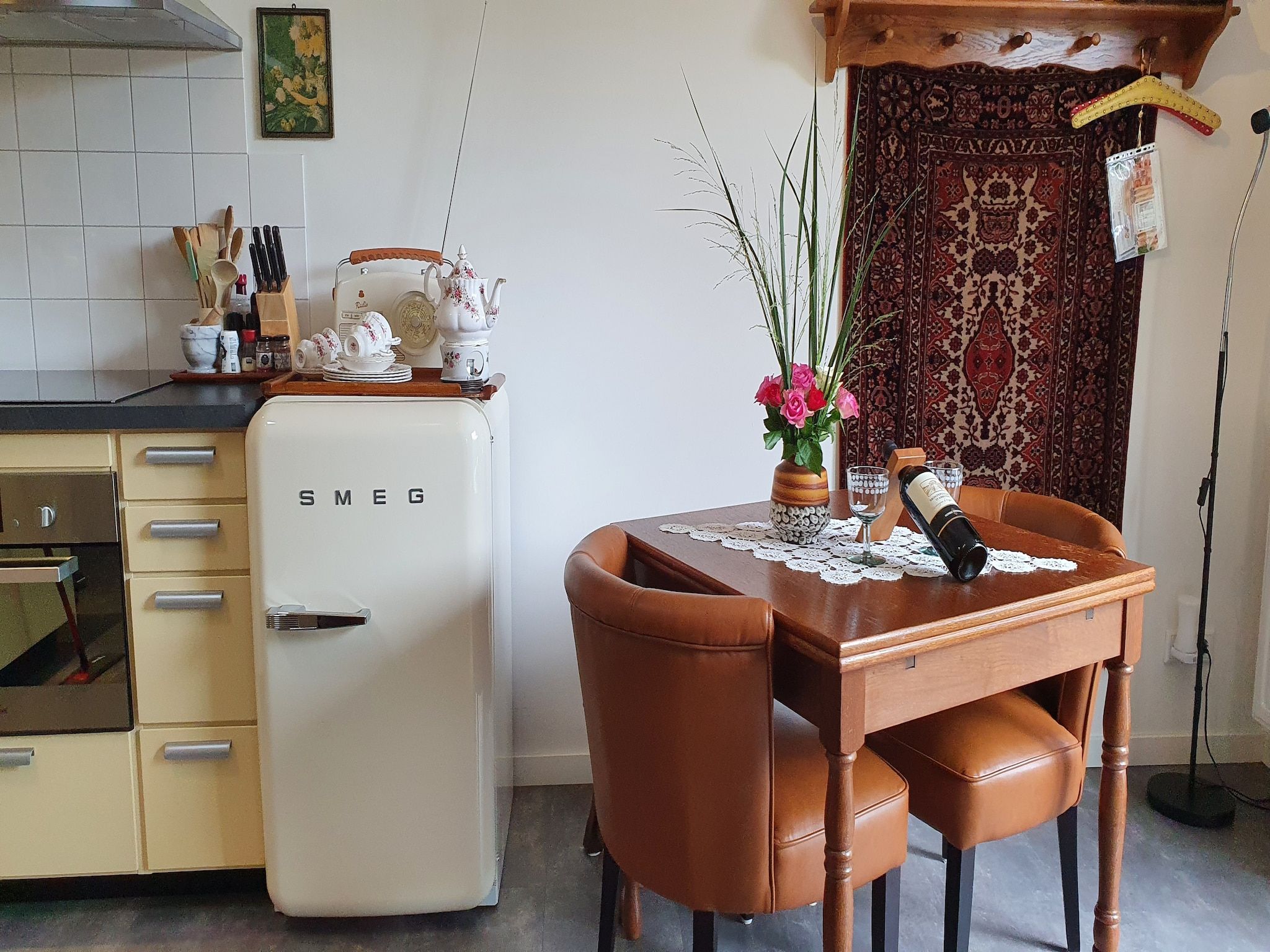 De eetkamer van Sannie's Place in Kamperland