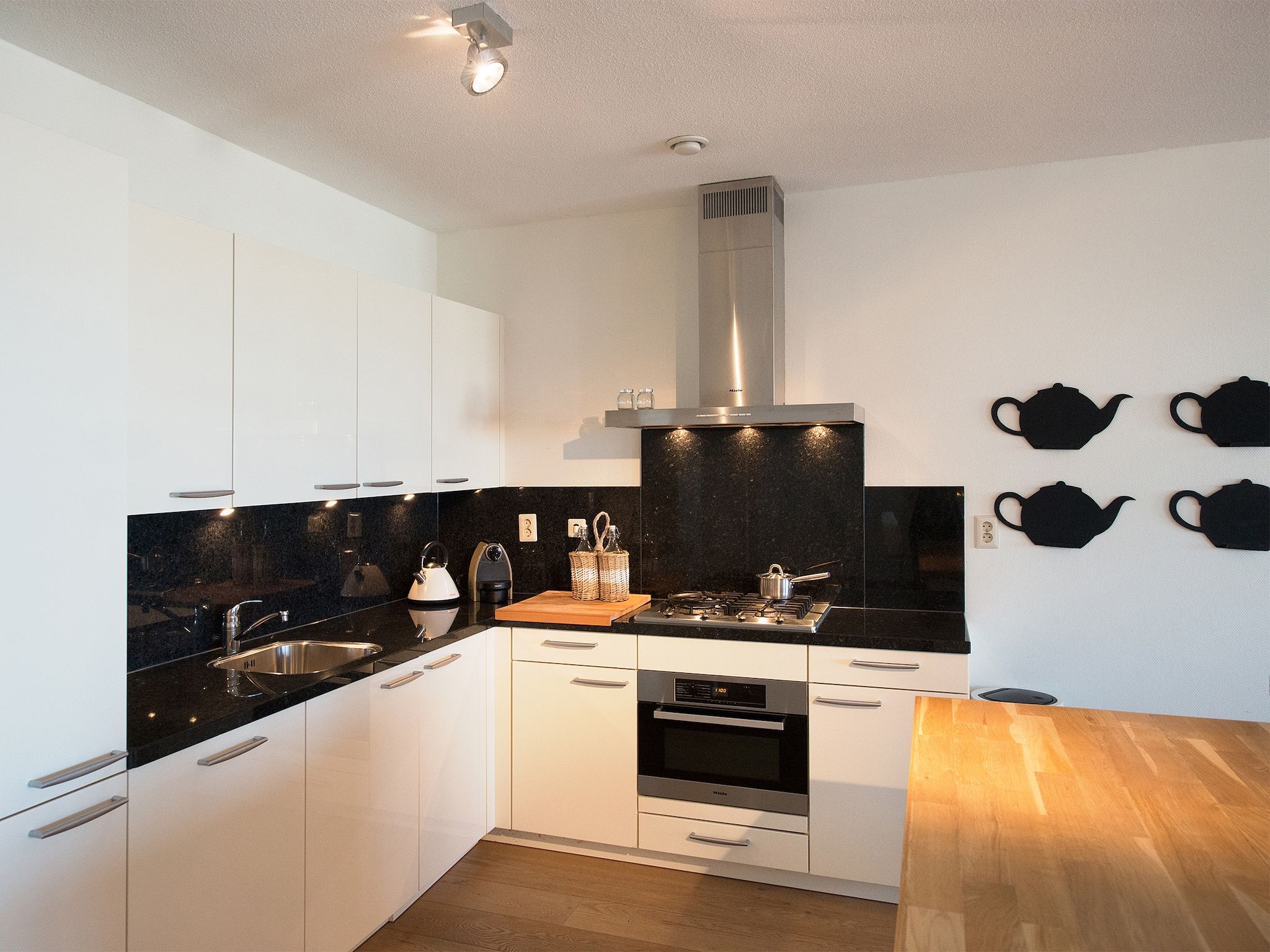 De keuken van Scheveningen Harbour 24a in Scheveningen