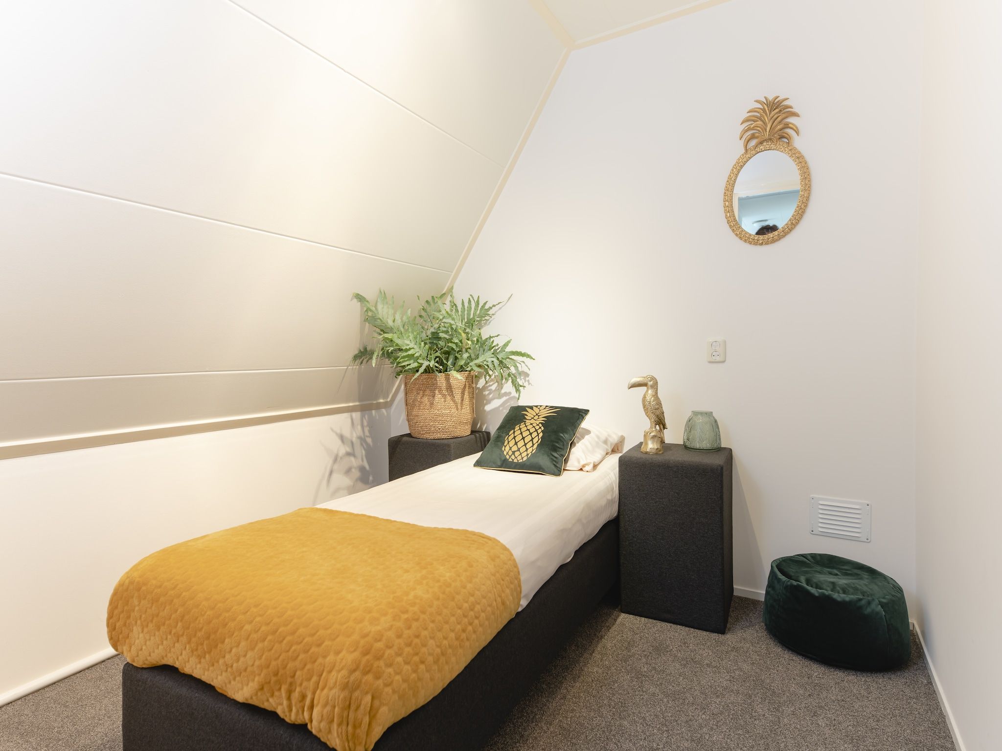 Een slaapkamer van Vakantiepark Mölke 16 in Zuna
