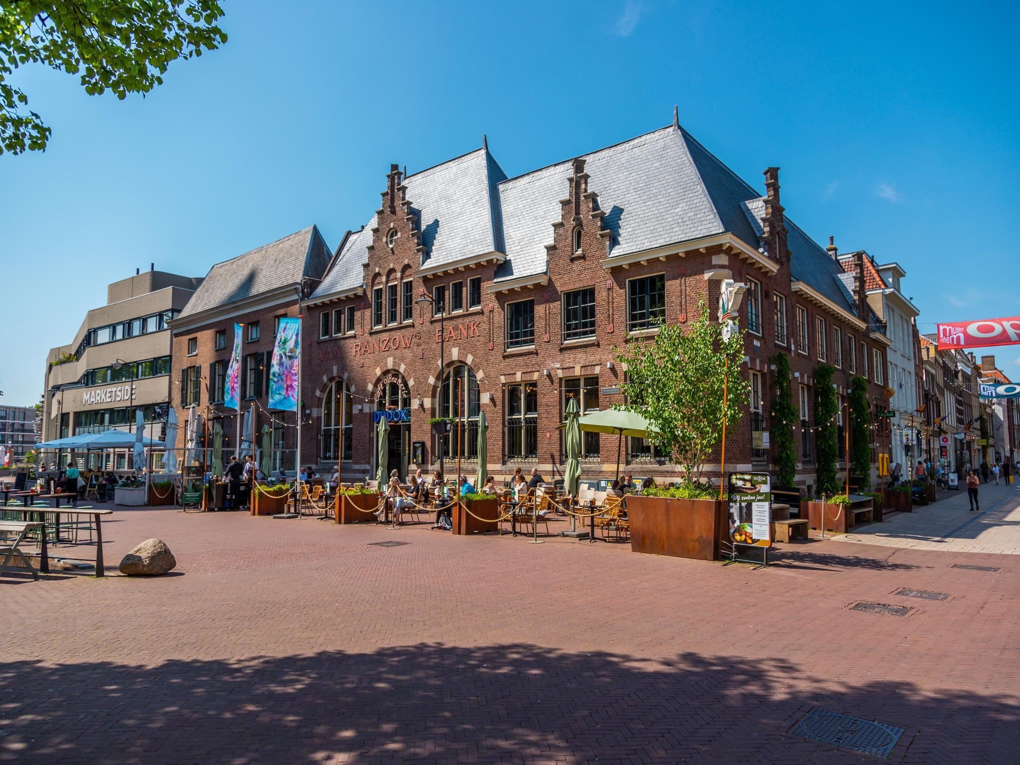 De omgeving van Pavilion 4 in Otterlo