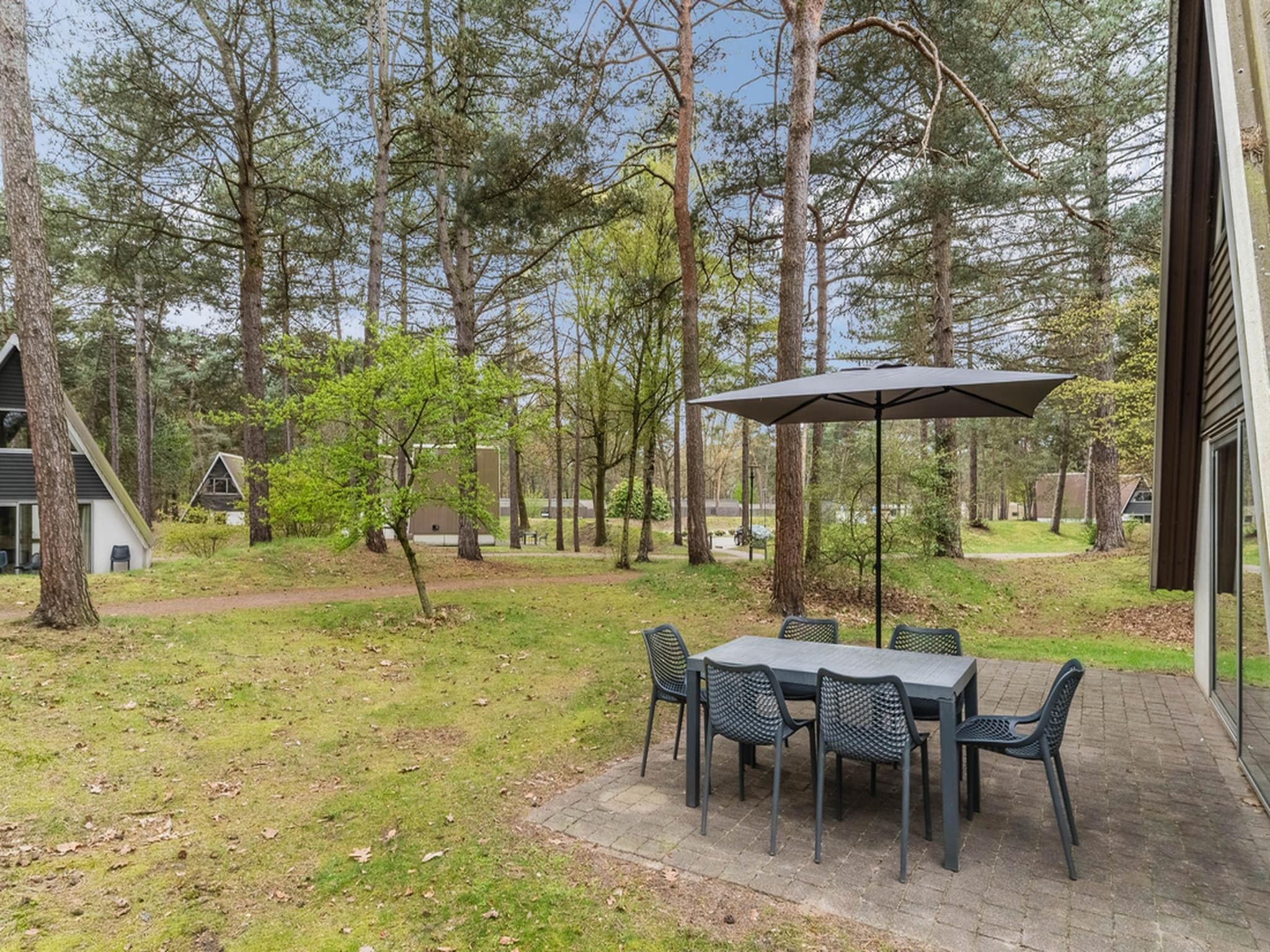 Het terras van Bospark 't Wolfsven 8 in Mierlo