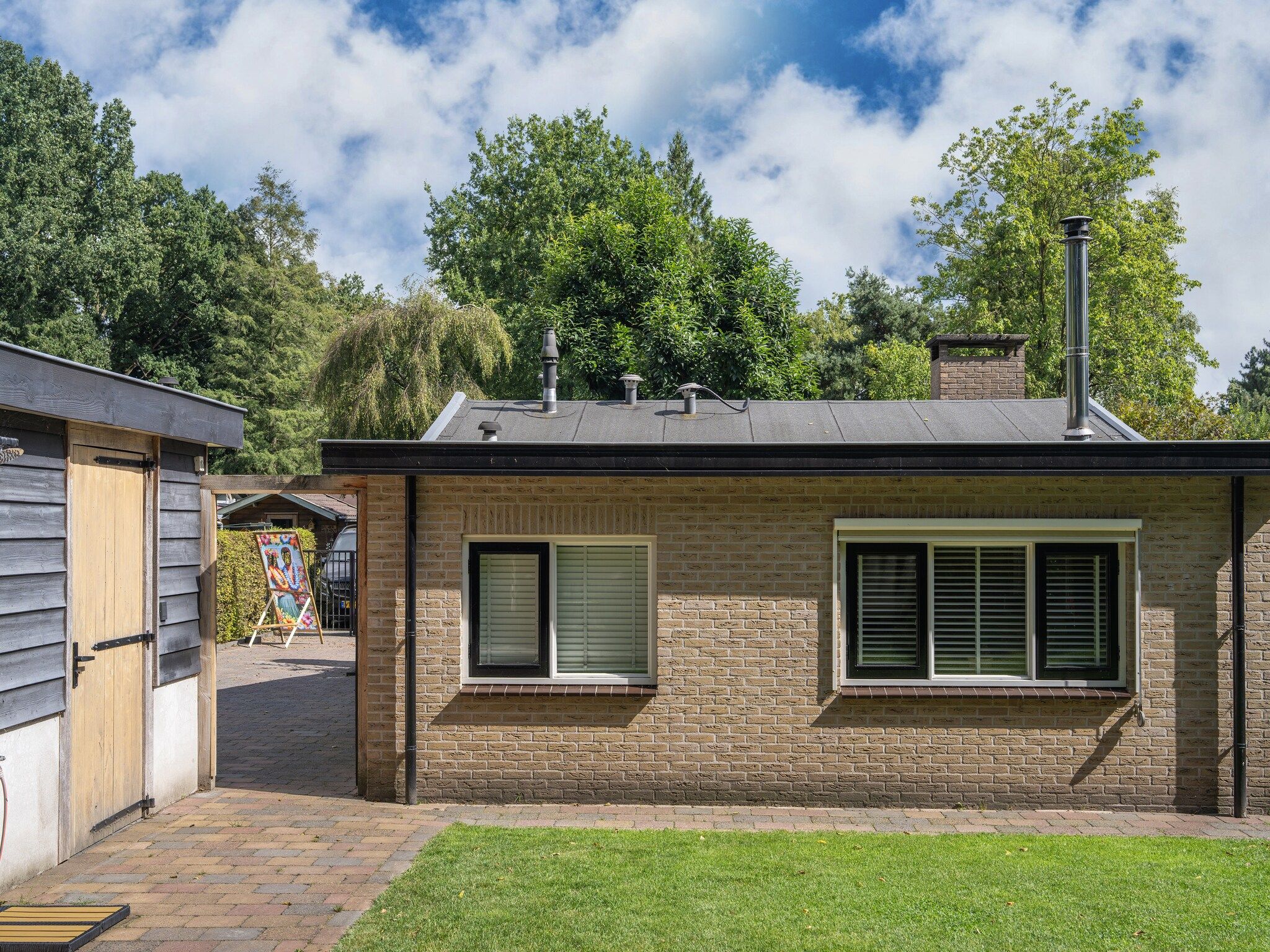 De buitenkant van 't Voortsche Boshuys in Voorthuizen