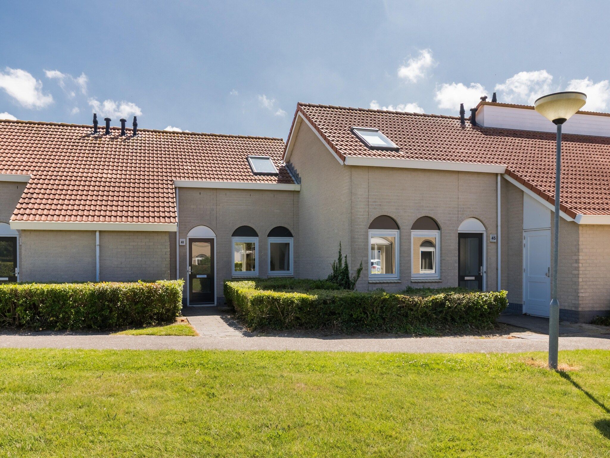 De buitenkant van Vakantiepark de Soeten Haert 18 in Renesse