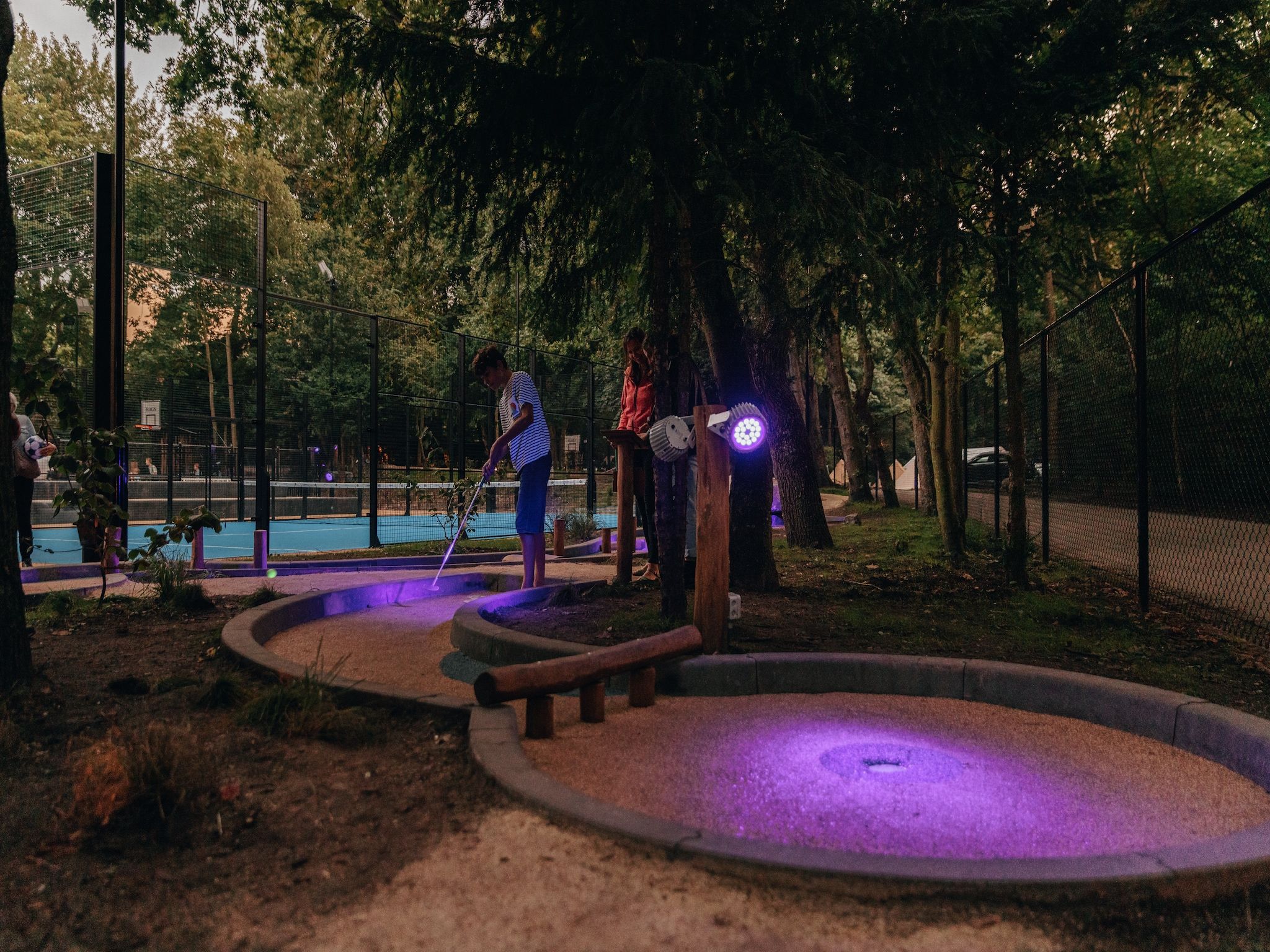 Parkfaciliteiten bij Vakantiepark Kijkduin 11 in Den Haag