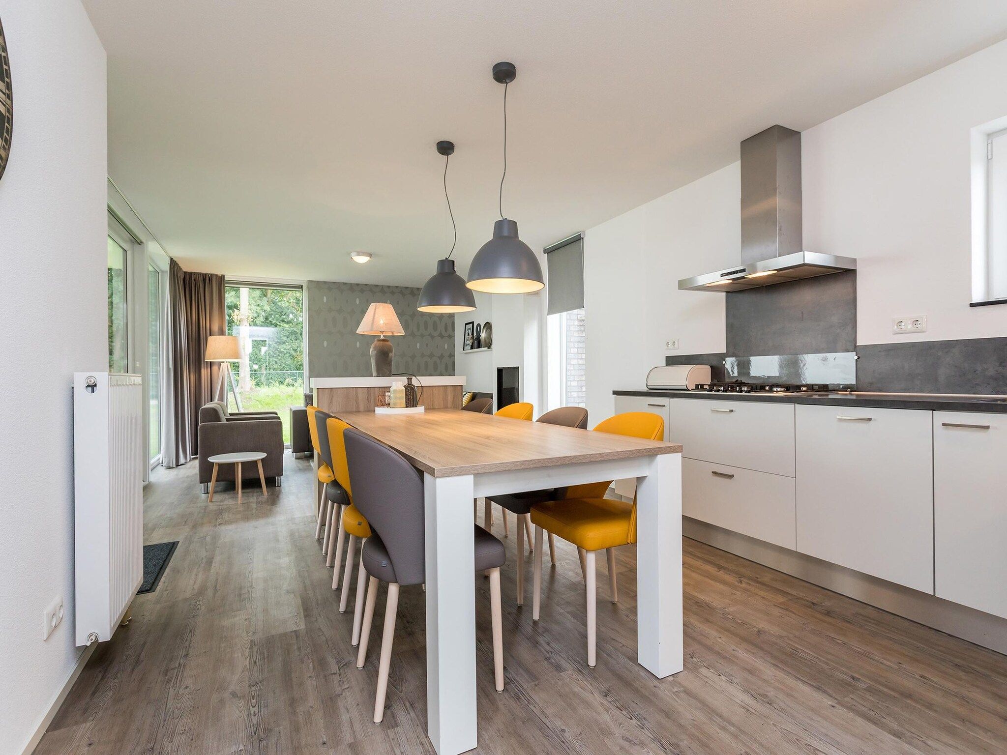 De eetkamer van Buitenhof De Leistert 26 in Roggel