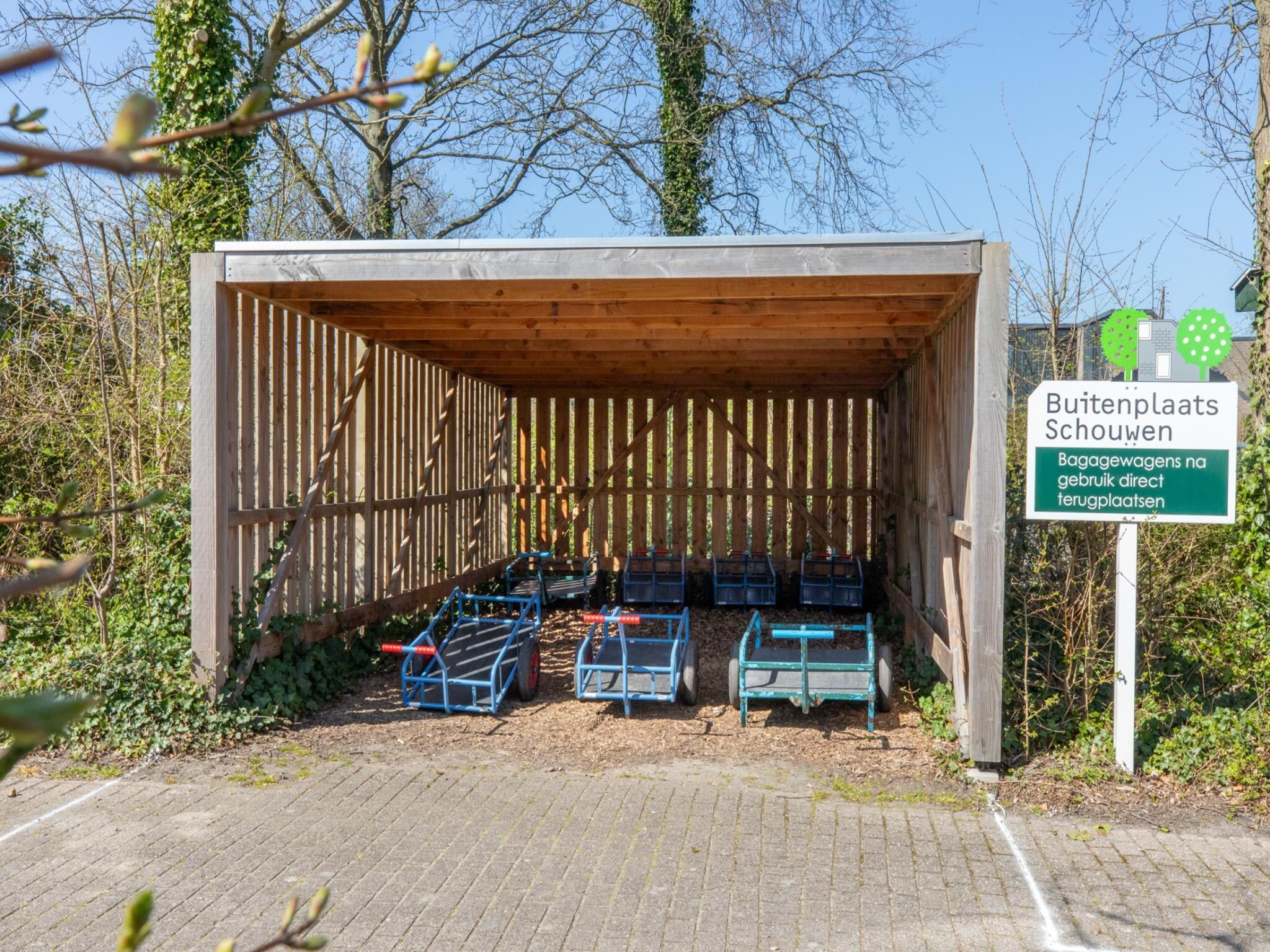 Parkfaciliteiten bij De Haaijmanweg 5 in Burgh-Haamstede