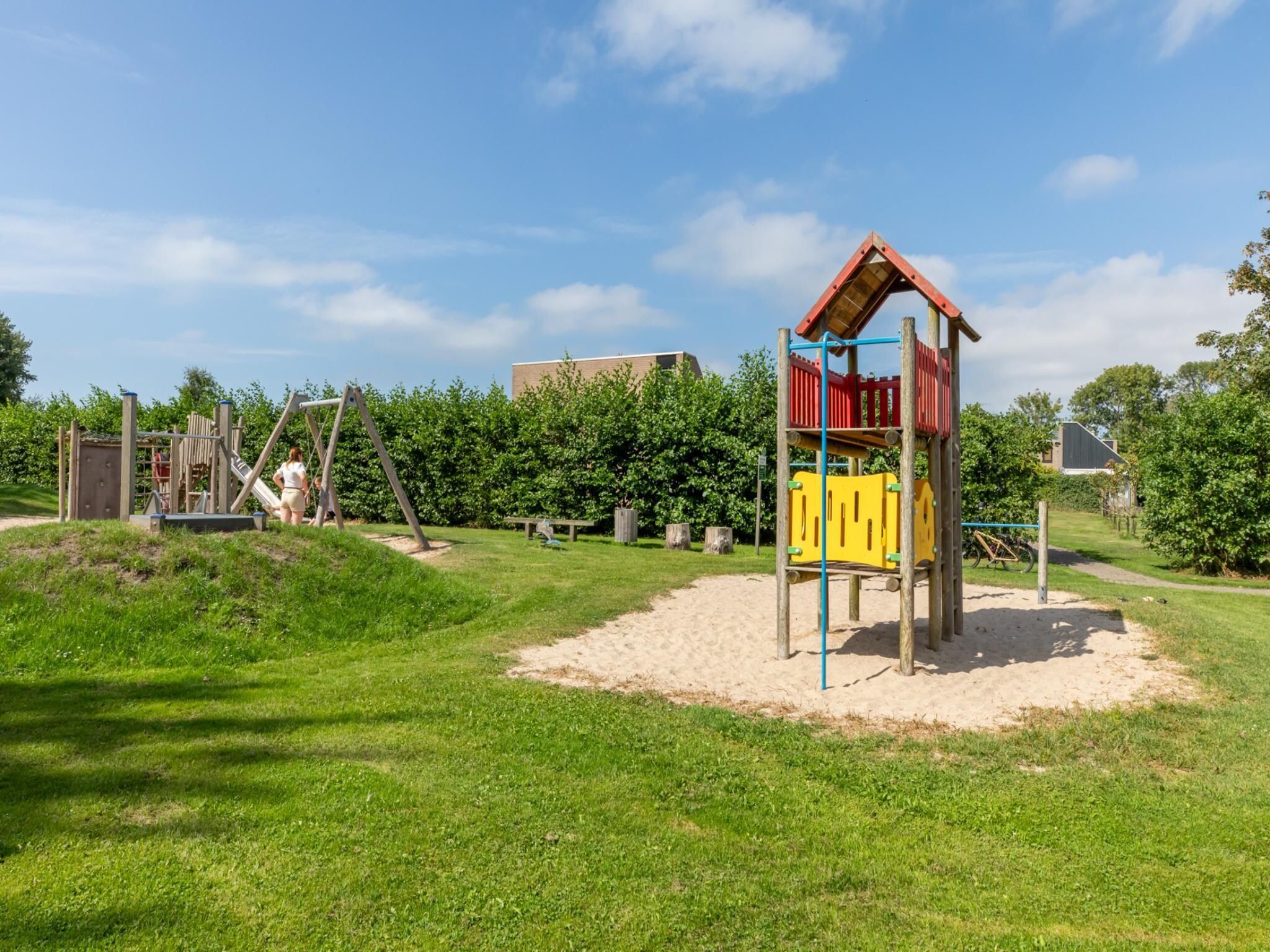 Parkfaciliteiten bij De Haaijmanweg 5 in Burgh-Haamstede