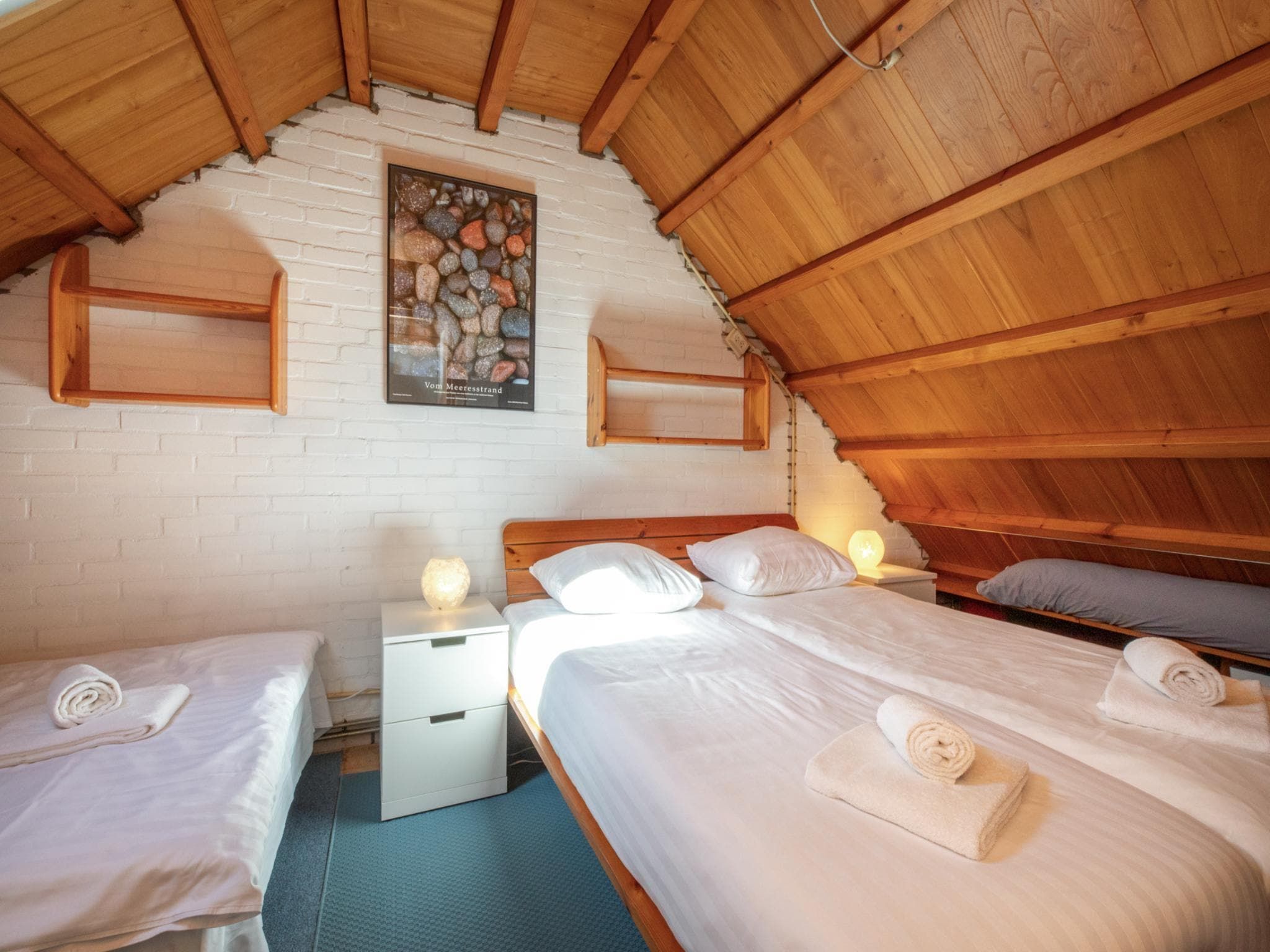 Een slaapkamer van De Haaijmanweg 5 in Burgh-Haamstede