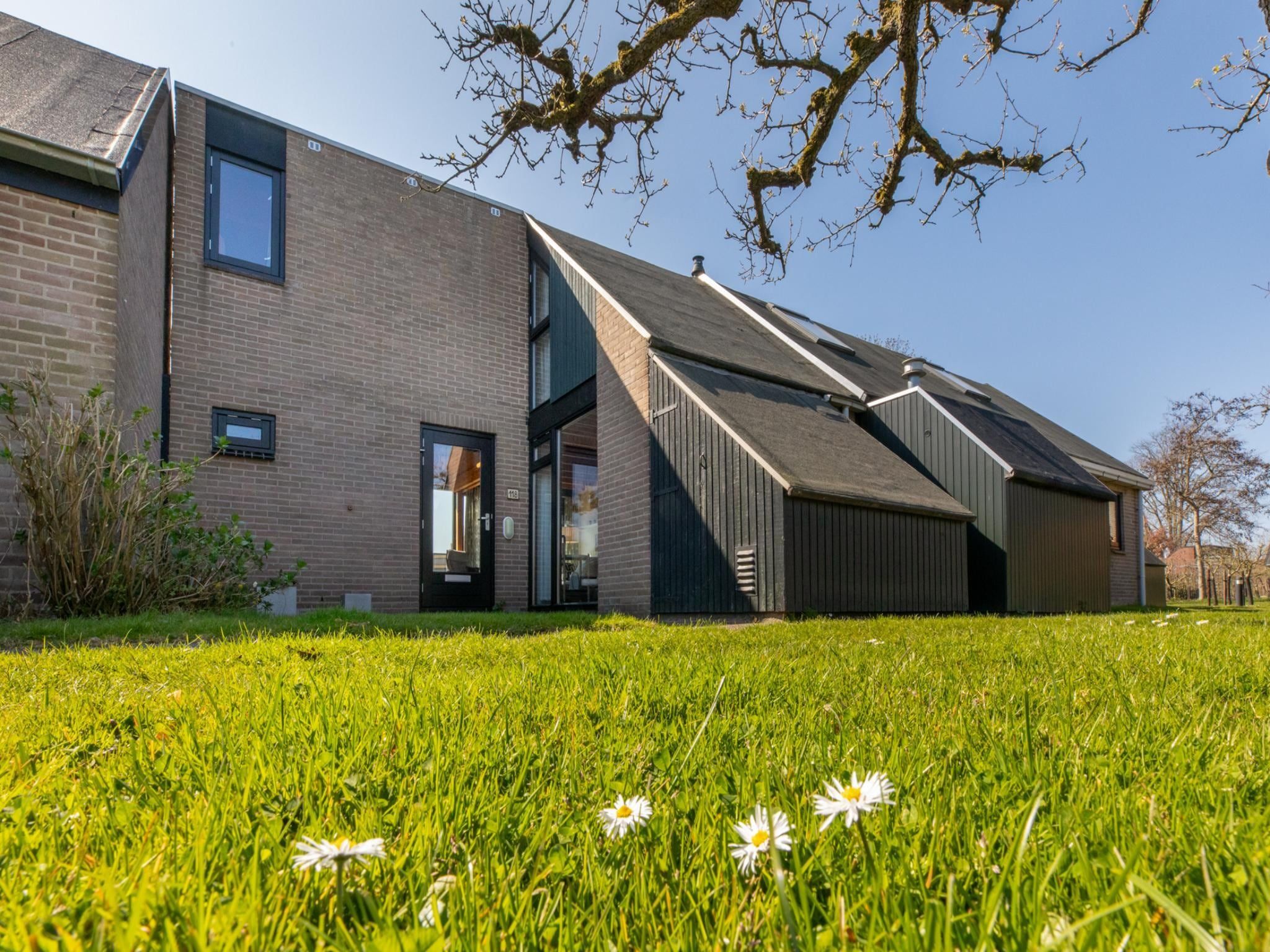 De buitenkant van De Haaijmanweg 5 in Burgh-Haamstede