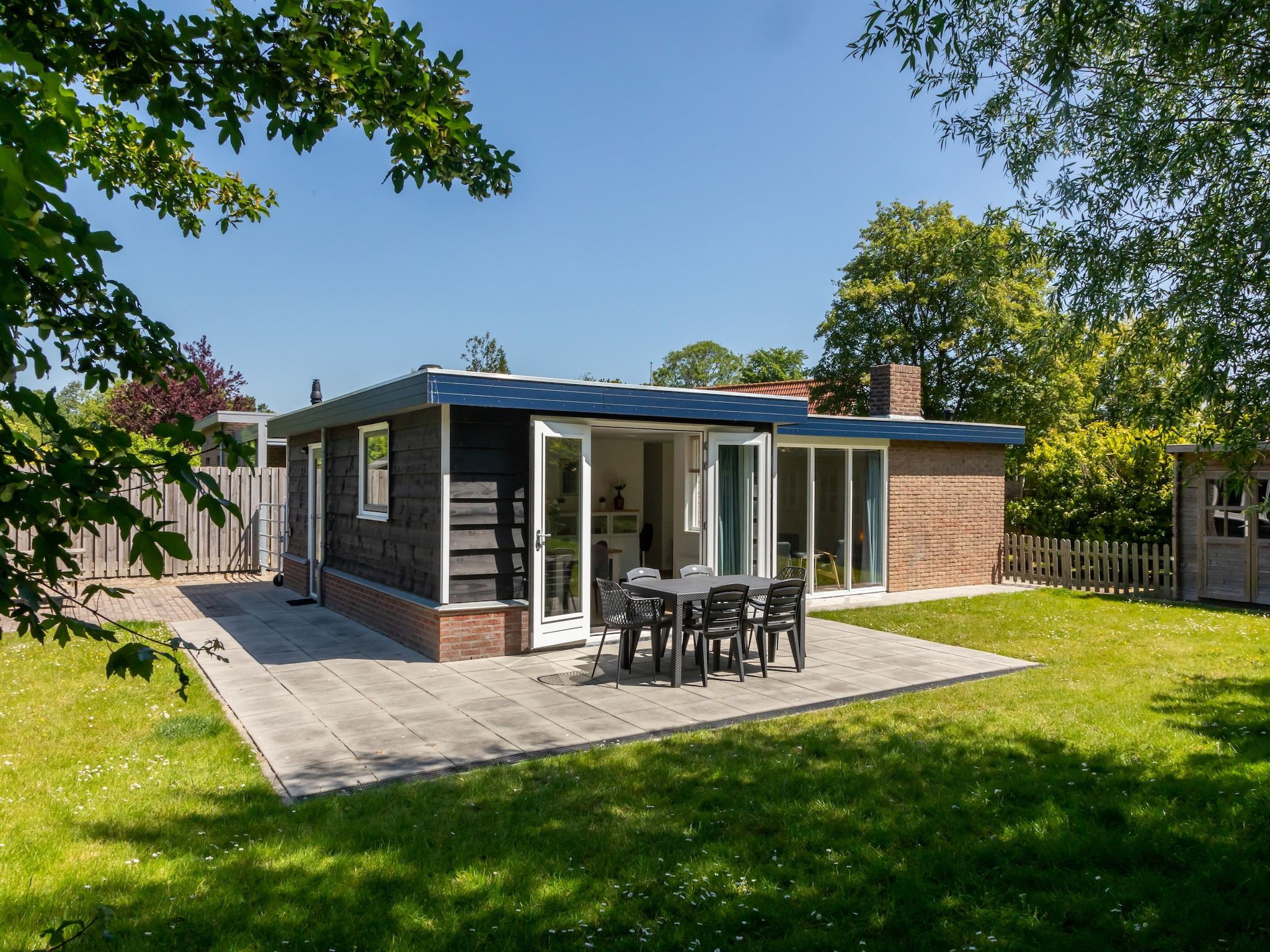 De buitenkant van Inlaag 20 in Wolphaartsdijk
