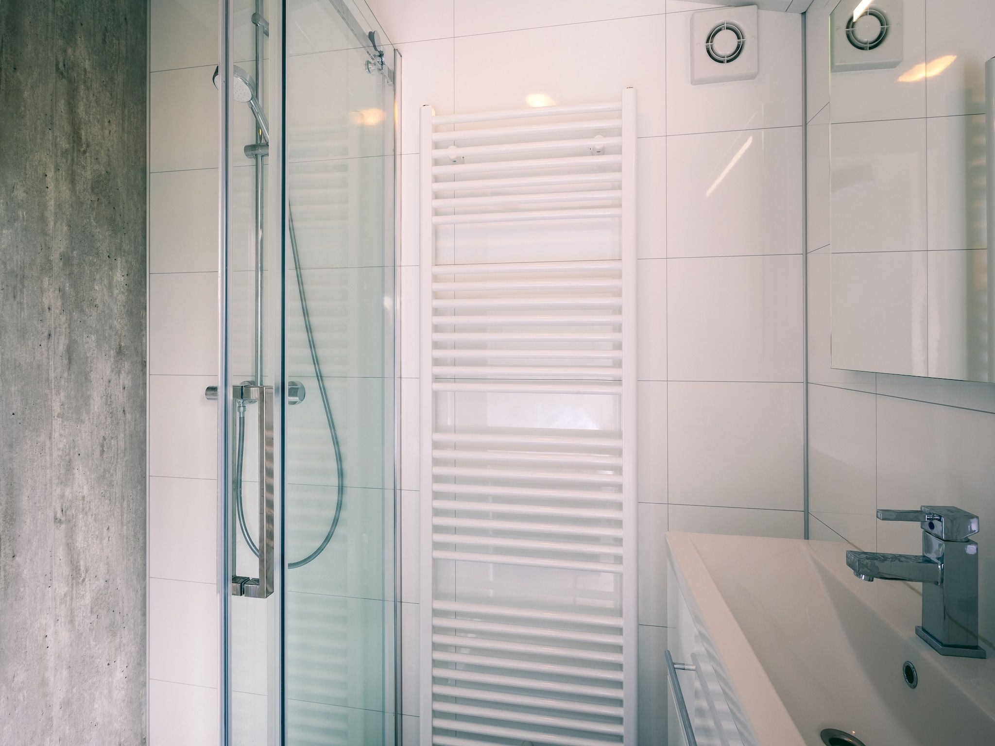 De badkamer van Vakantiepark Zeedijk 4 in Herkingen
