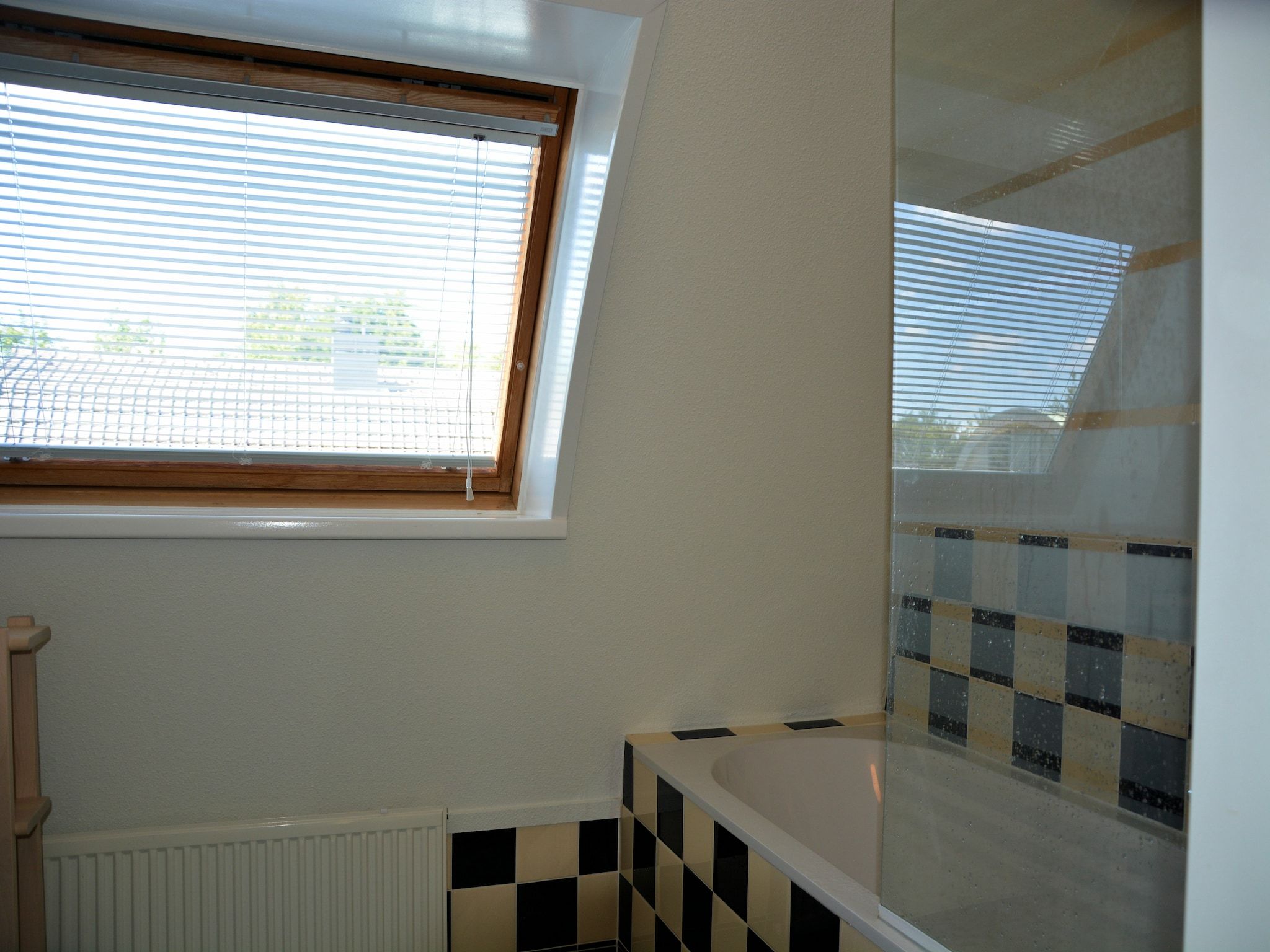 De badkamer van Walhalla aan Zee in Noordwijk