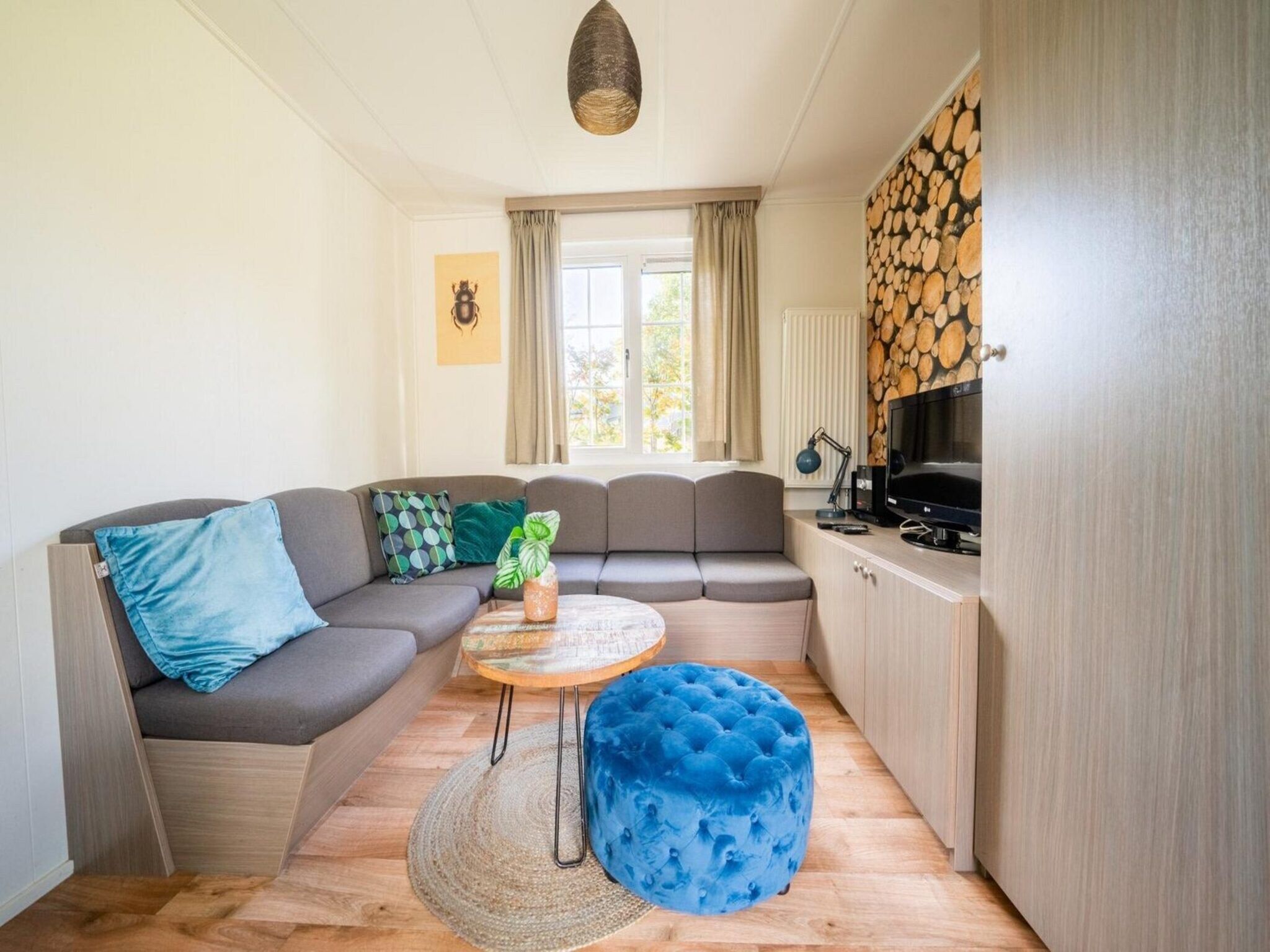 De woonkamer van Mobilehome 4 in Otterlo