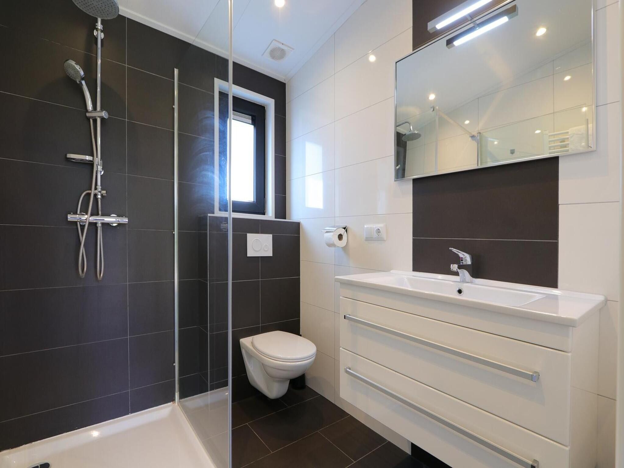 De badkamer van Pavilion 6 in Otterlo