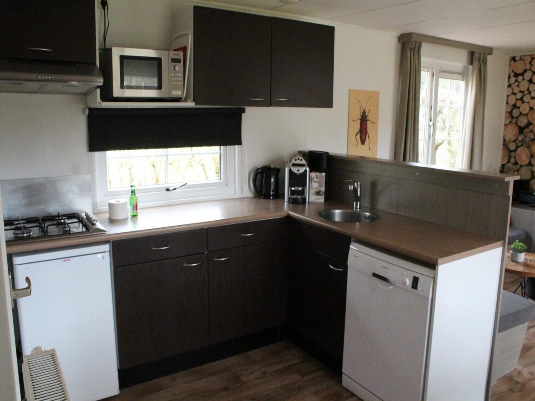 De keuken van Mobilehome 6 in Otterlo