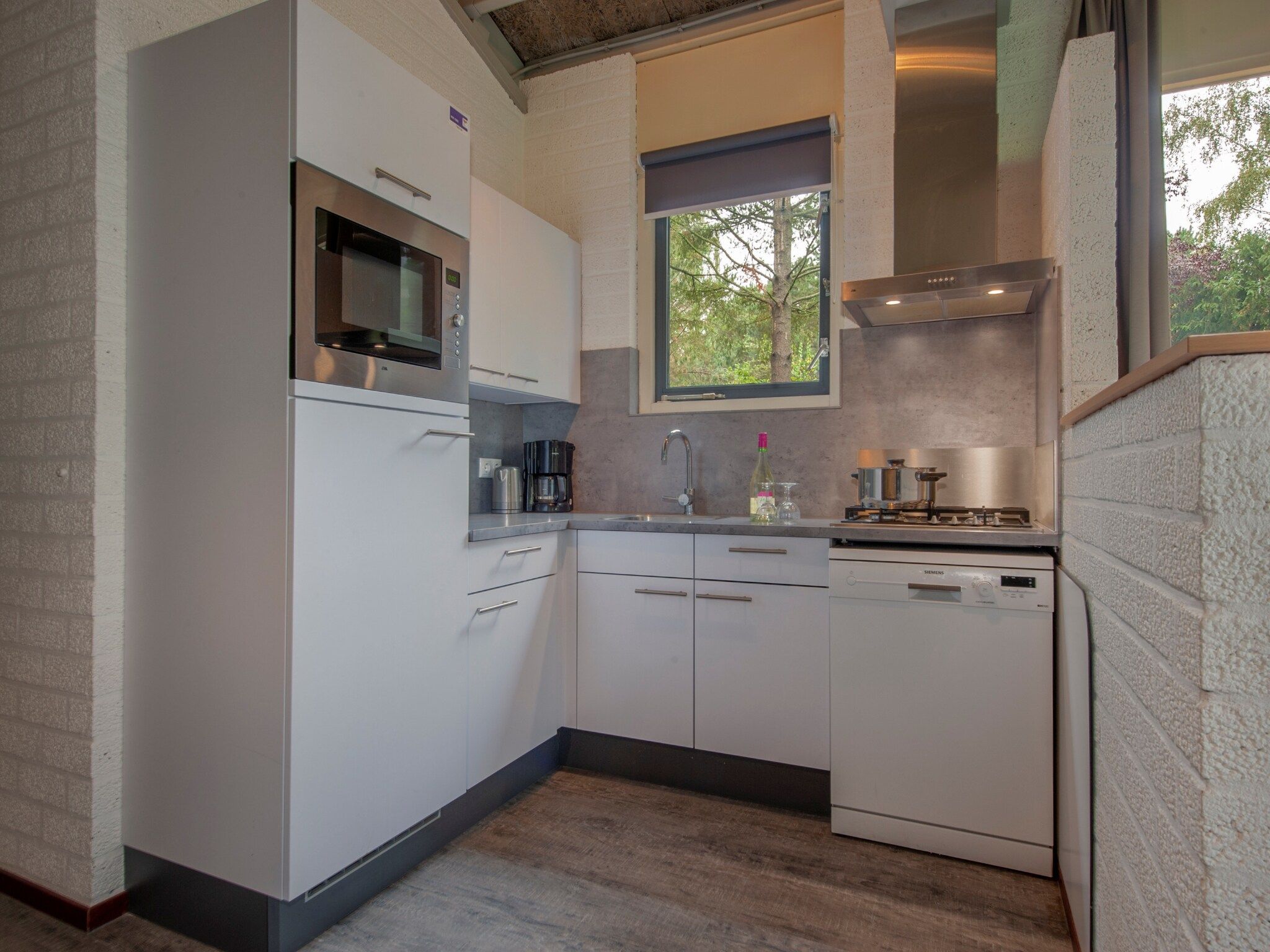 De keuken van Vakantiepark Weerterbergen 8 in Weert