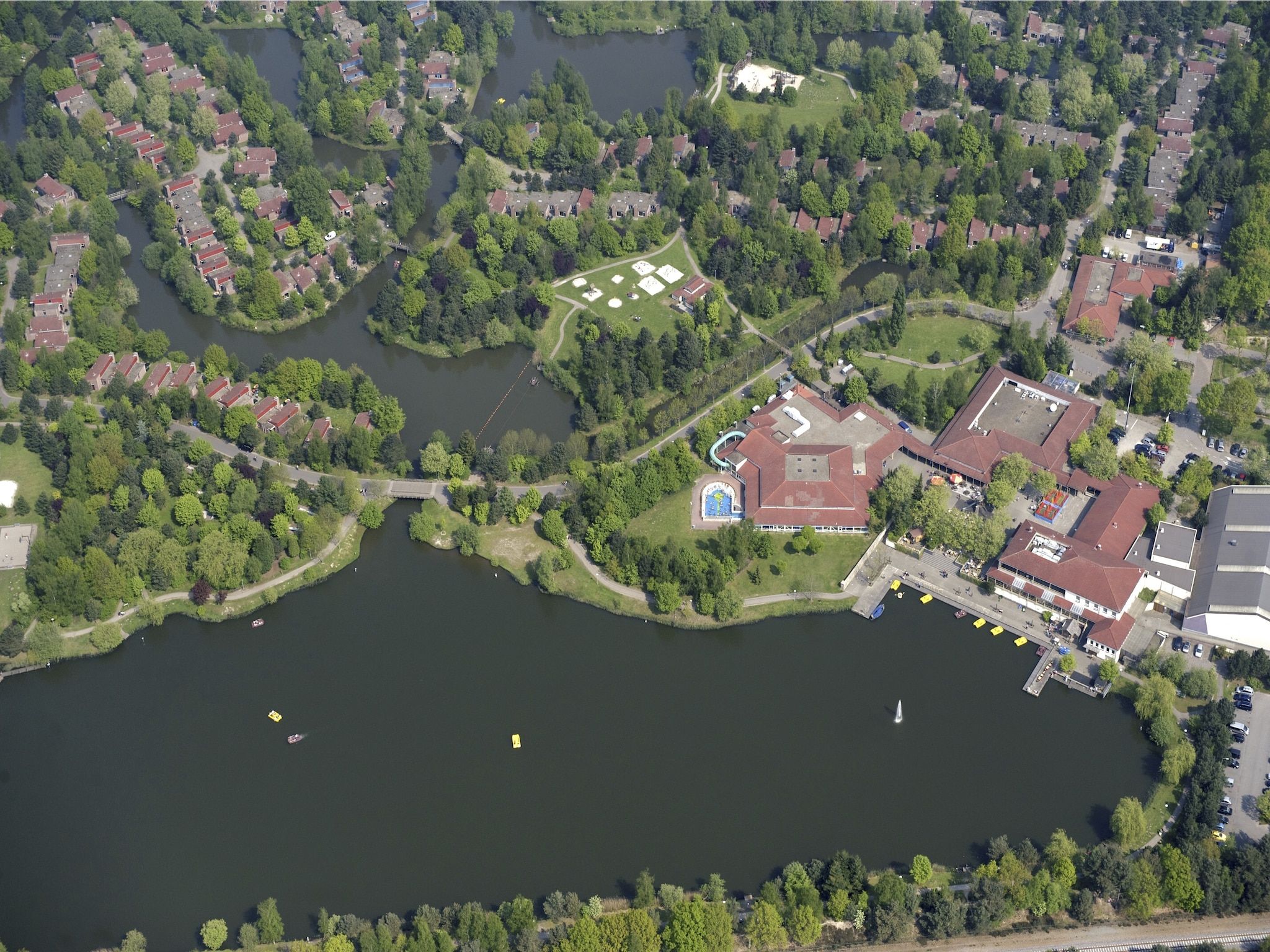De buitenkant van Vakantiepark Weerterbergen 9 in Weert