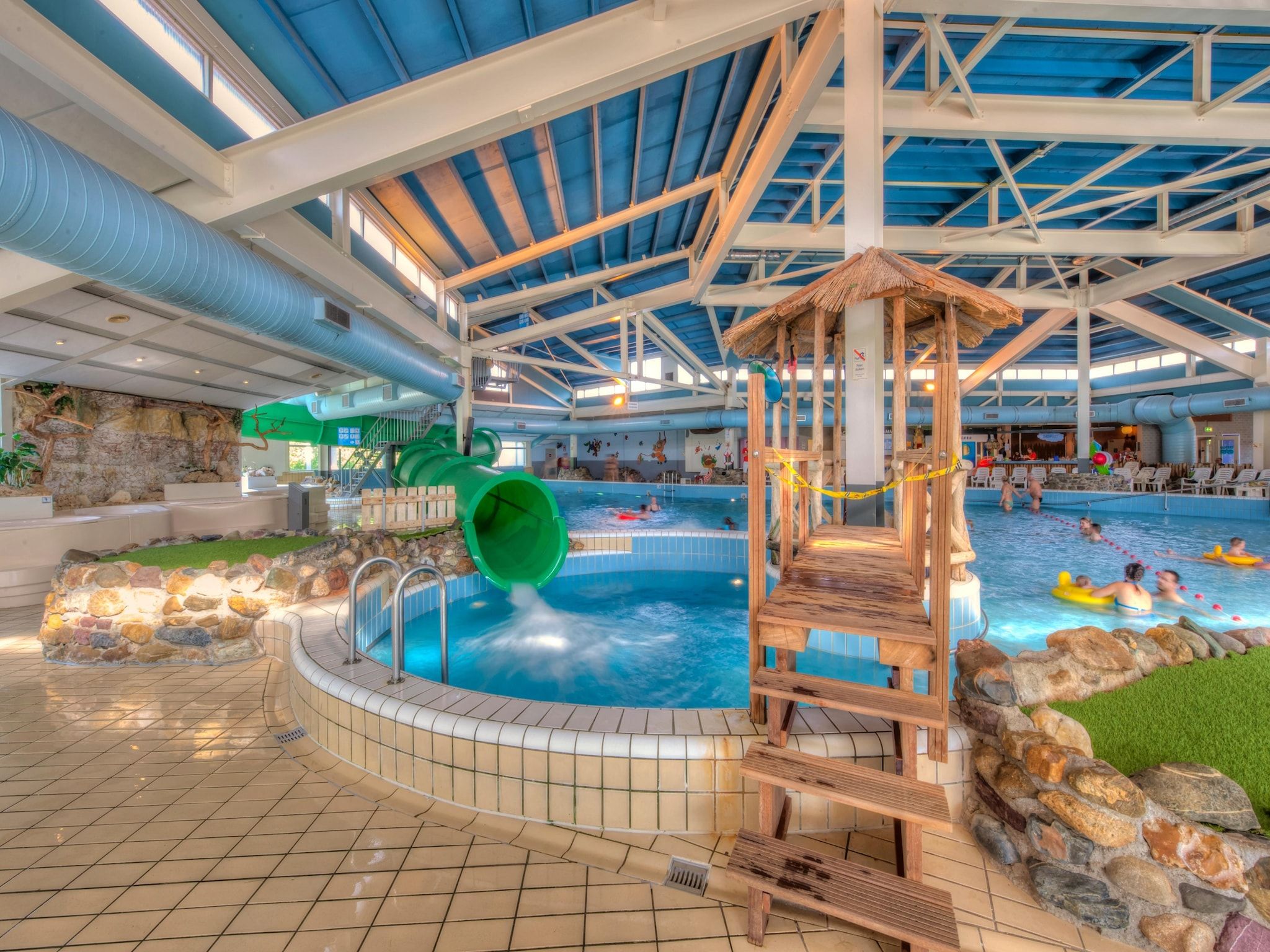 Parkfaciliteiten bij Vakantiepark Weerterbergen 12 in Weert