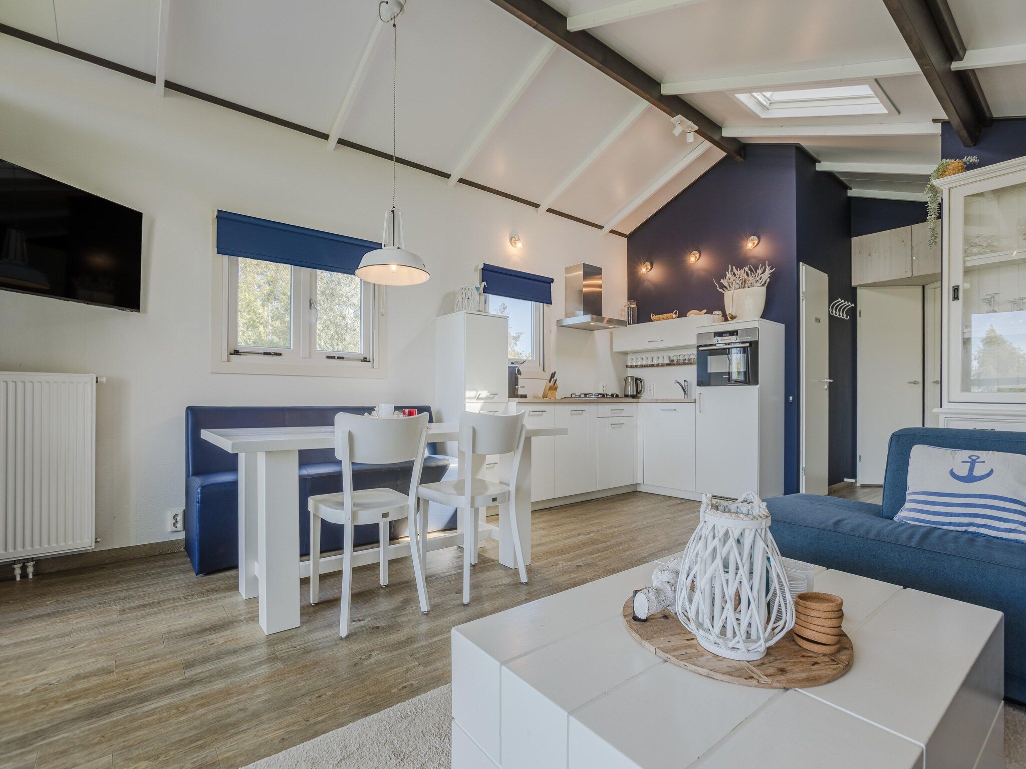 De woonkamer van Waterpark Terkaple 1 in Terkaple