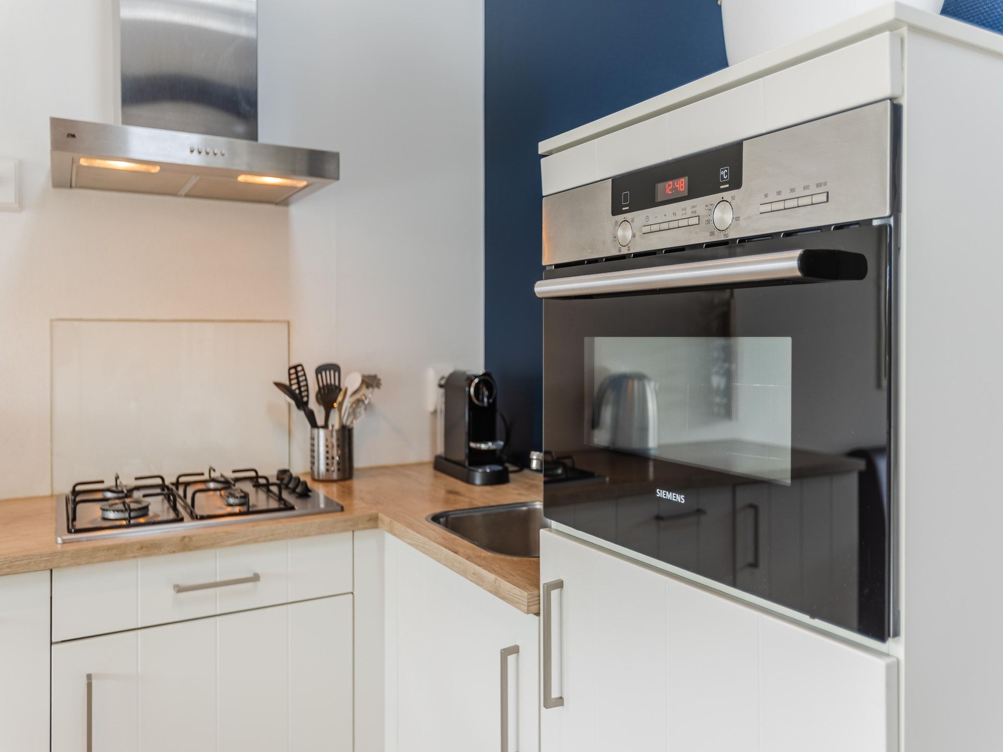 De keuken van Waterpark Terkaple 2 in Terkaple
