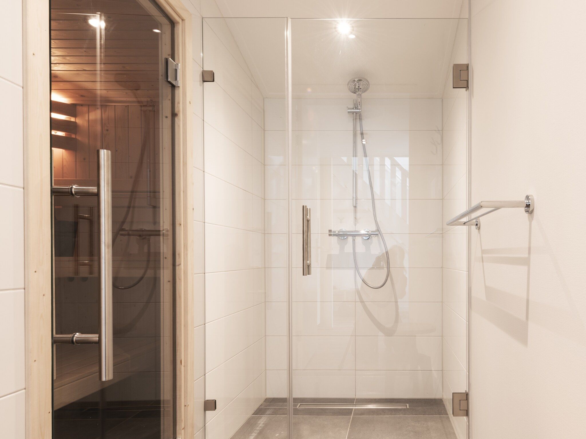 De badkamer van Friese Meren Villa's 2 in Delfstrahuizen