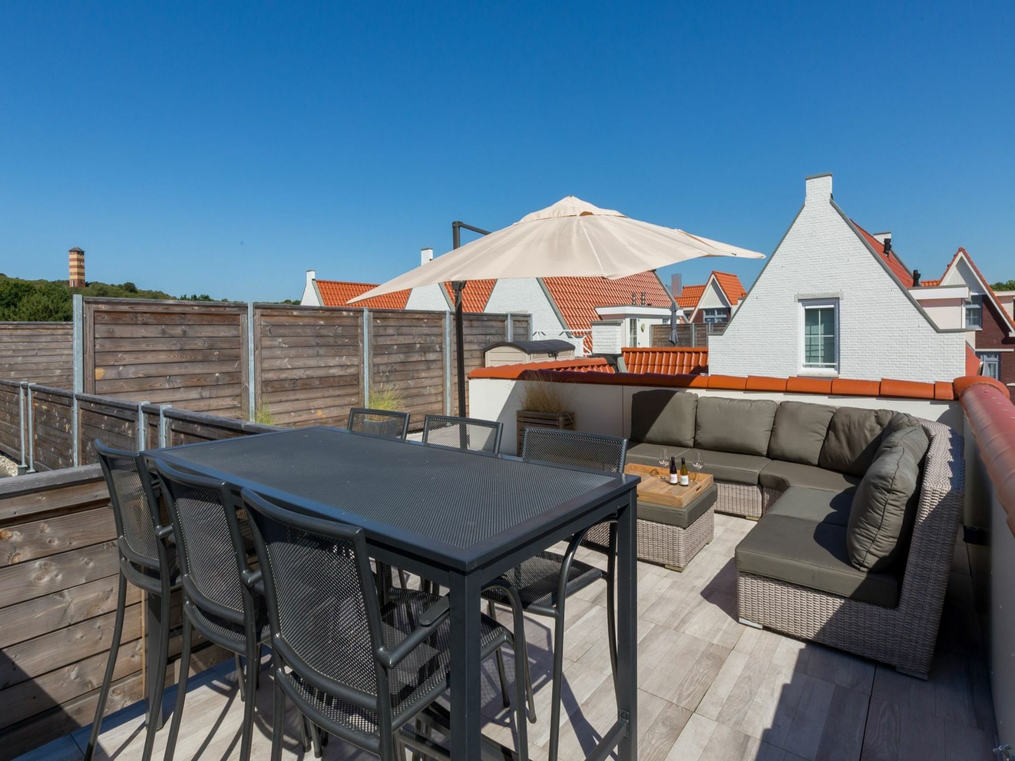 Het terras van Appartement Duinhof Dishoek 13K - 6 personen de luxe in Koudekerke