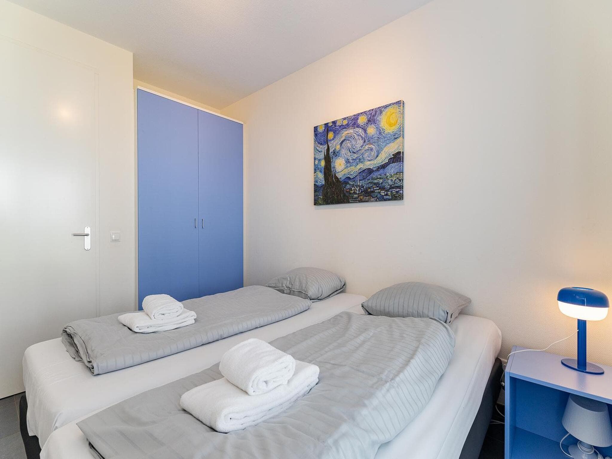 Een slaapkamer van Appartement Duinhof Dishoek 13H - 6 pers de luxe in Koudekerke