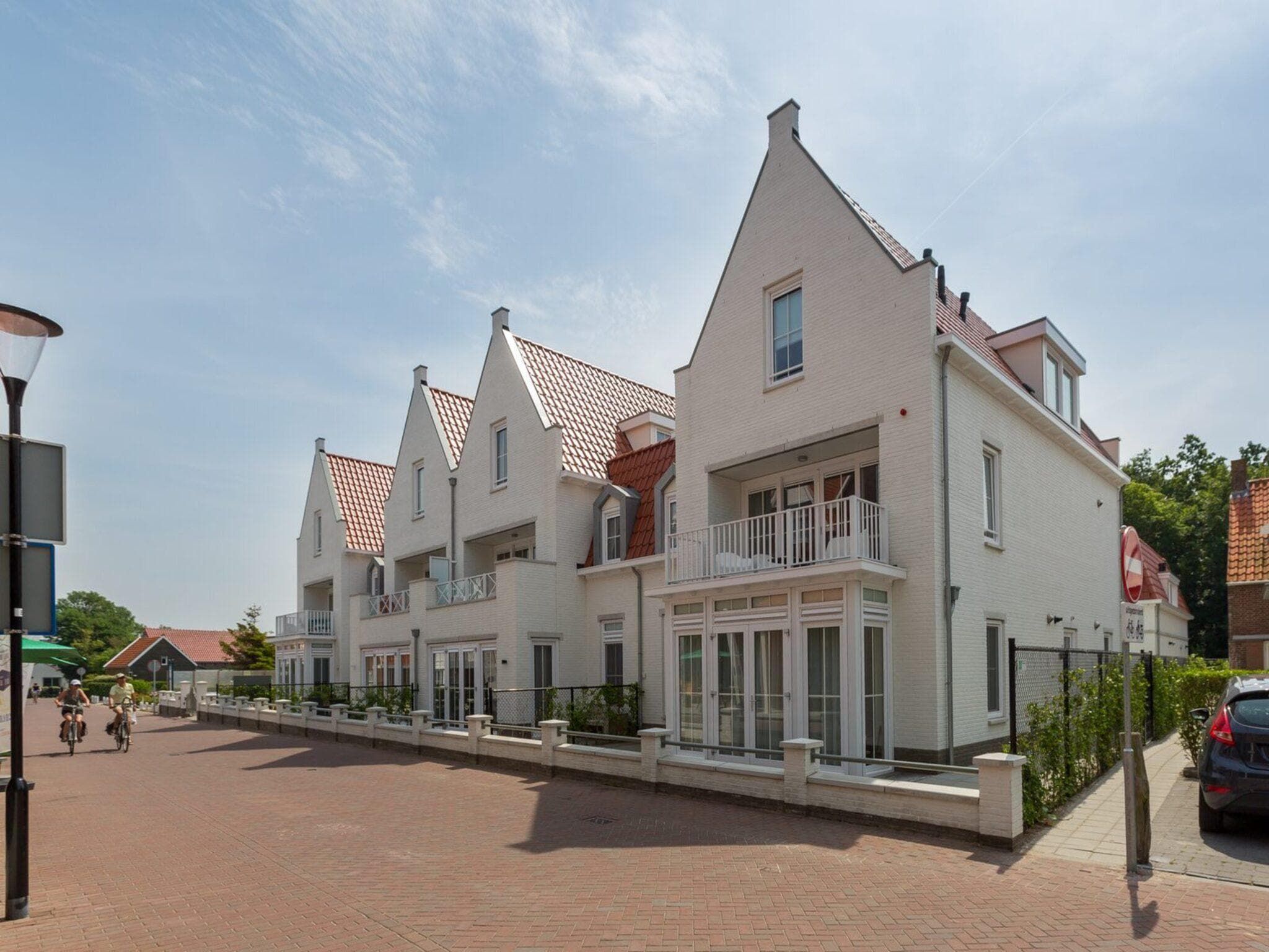 De buitenkant van Appartement Duinhof Dishoek 13H - 6 pers de luxe in Koudekerke